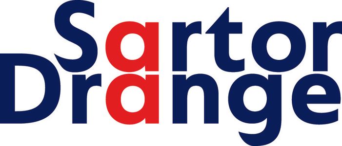 Sartor Drange logo, with 'Sartor' stacked above 'Drange'. The letters 'art' and 'ra' are red, and the 't' in Sartor forms an upward arrow.