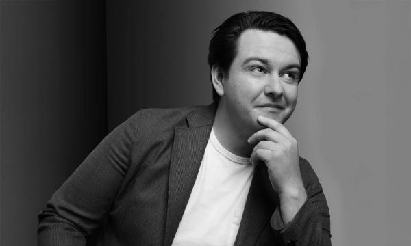 This High-Tech Factory Makes Parts For Rockets And Fighter Jets 10 Times Faster