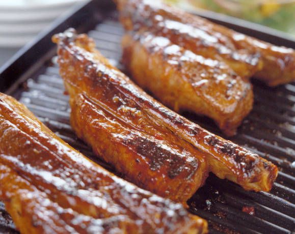 Chilli and ginger beef ribs with mango lime salad Recipe | Beef + Lamb New Zealand