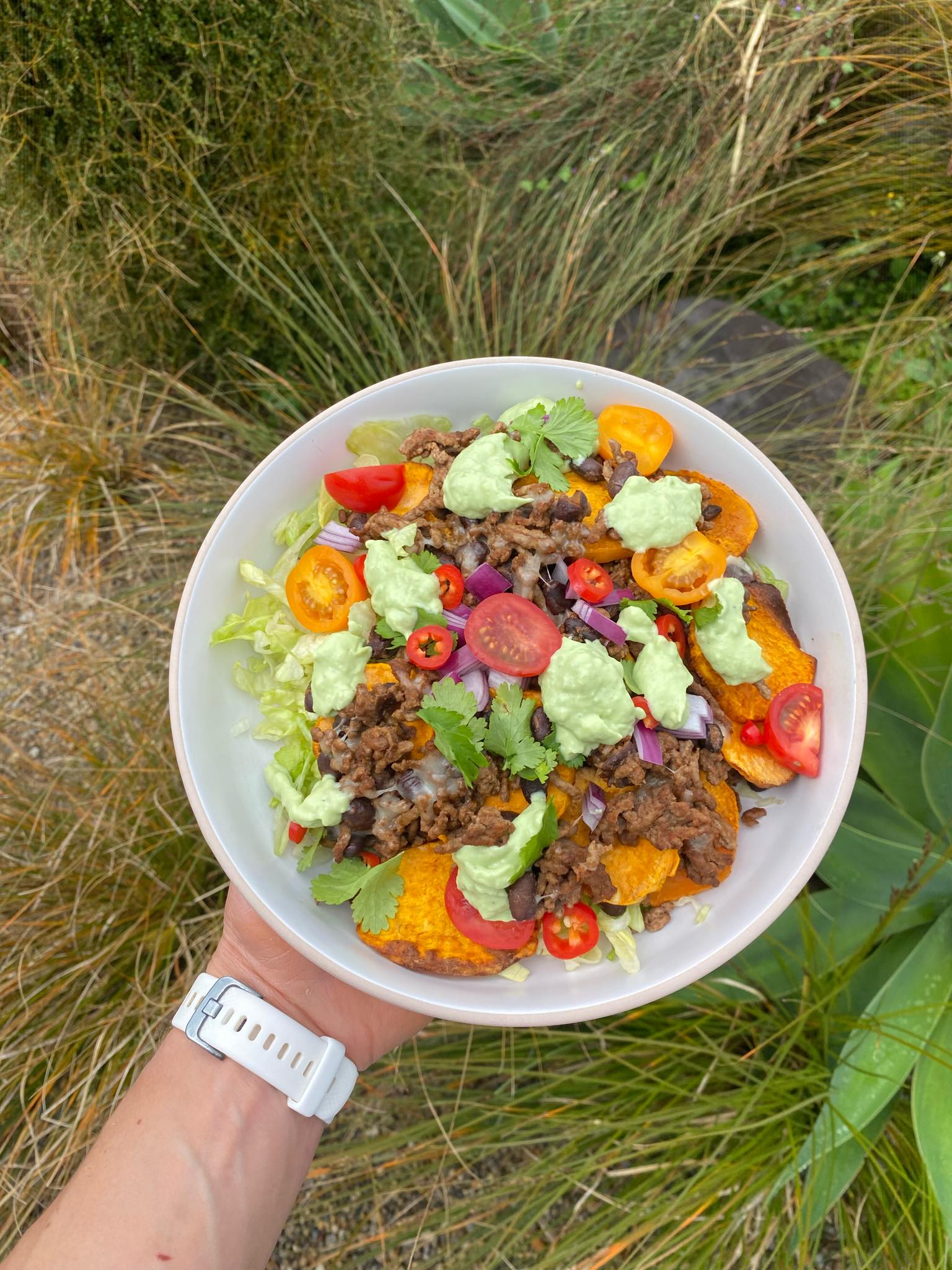 Kūmara and beef nacho bowl with avocado cream Recipe | Beef + Lamb New Zealand
