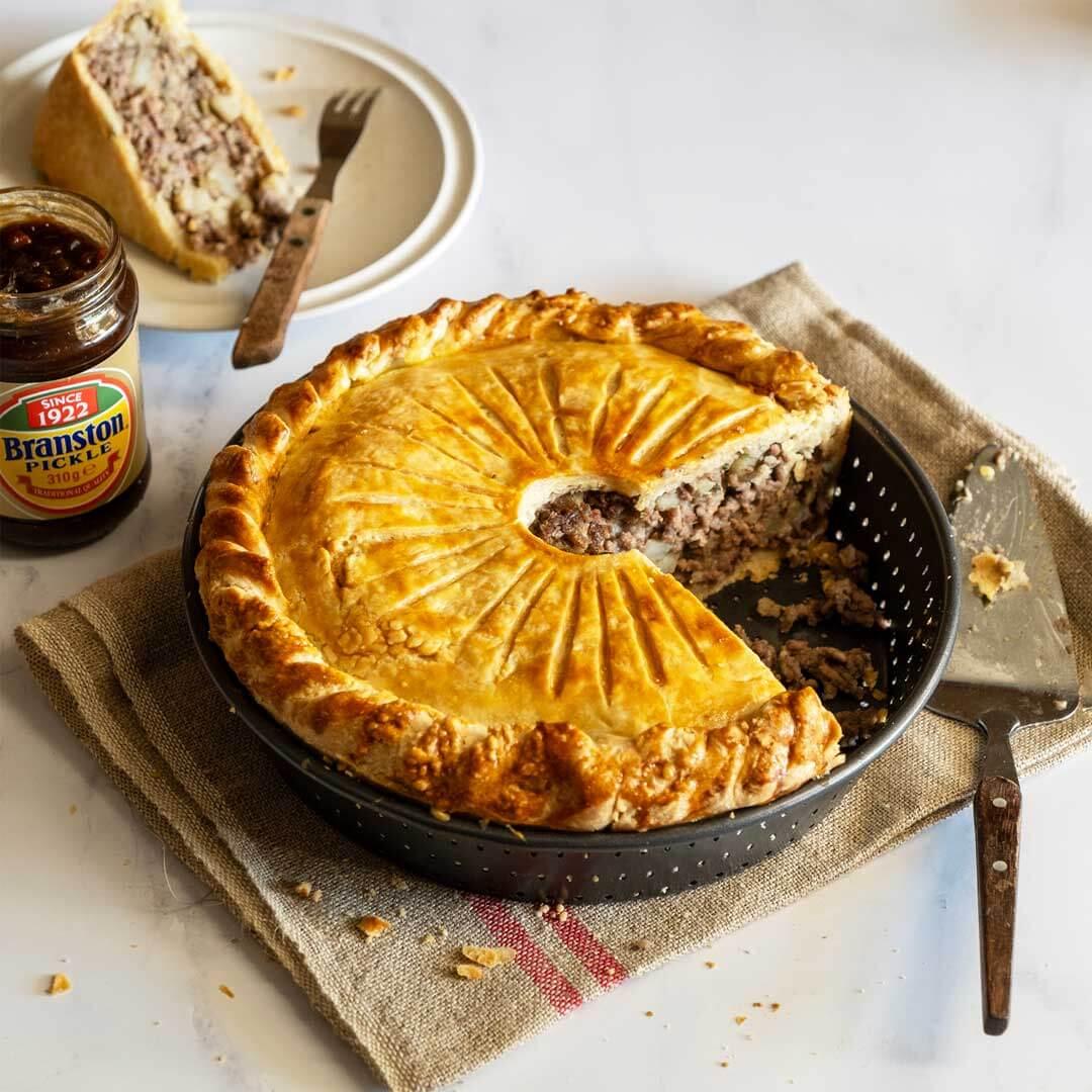 Tourti re Pie Recipe Beef Lamb New Zealand tourti-re-a-french-canadian-meat-pie-recipe