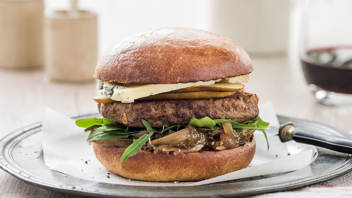 Gourmet beef burger with blue cheese and pear Recipe | Beef + Lamb New Zealand