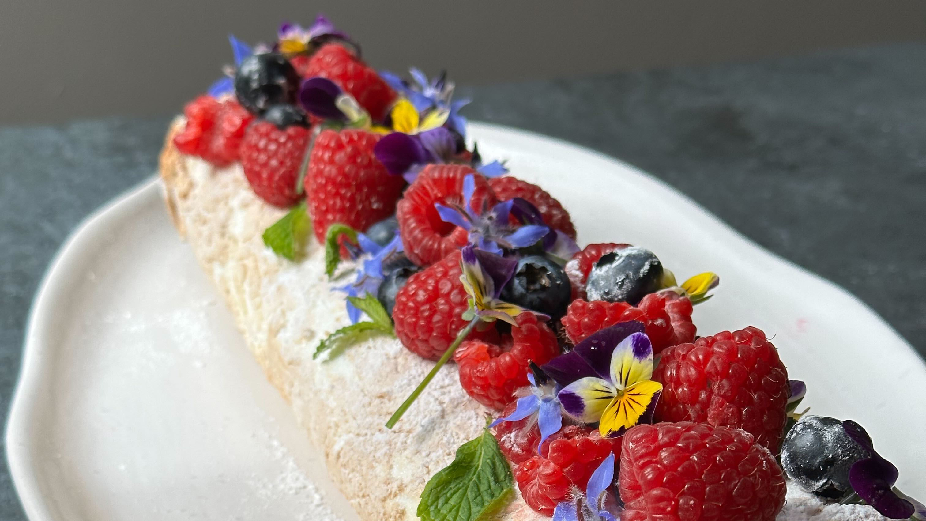 Rolled Pavlova Recipe | Beef + Lamb New Zealand