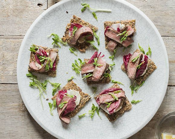 Sirloin on seed crackers with horseradish crème fraiche Recipe | Beef + Lamb New Zealand