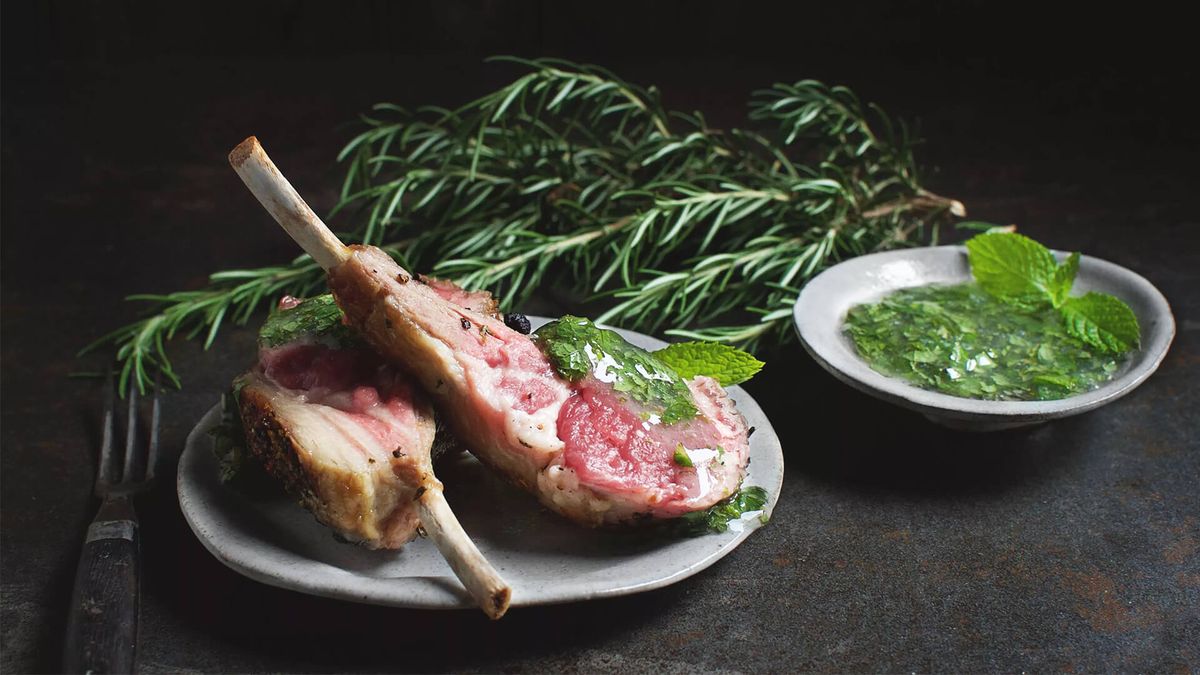 why do you put mint jelly on lamb