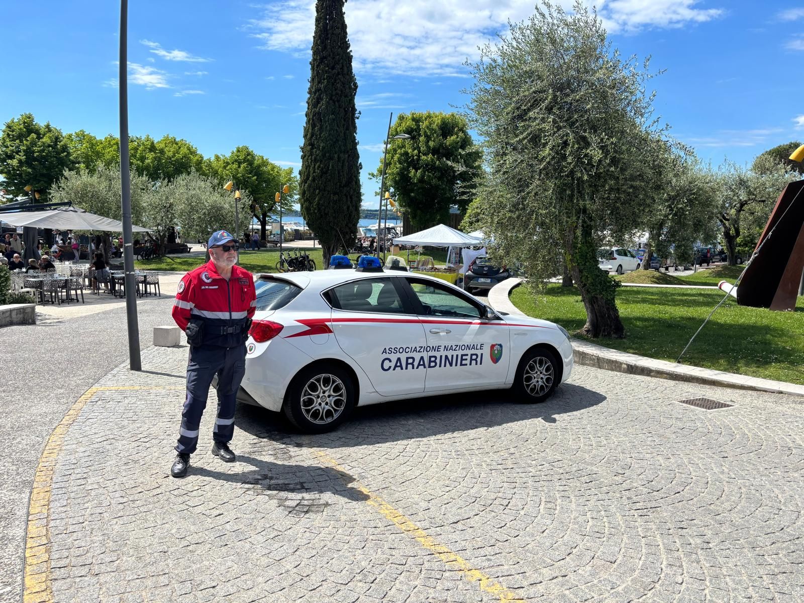 Volontari in servizio di viabilità