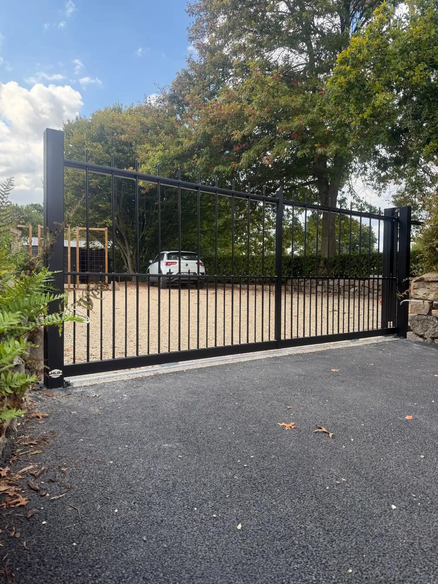 Portail acier forgé avec pointe de lance