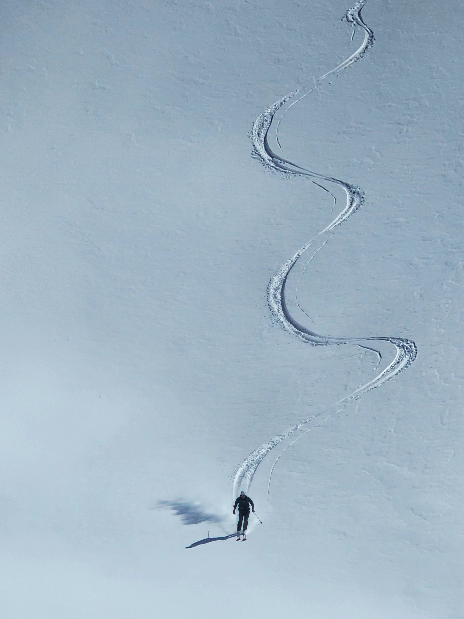 Lolo laisse sa signature dans la poudreuse du  Crachet