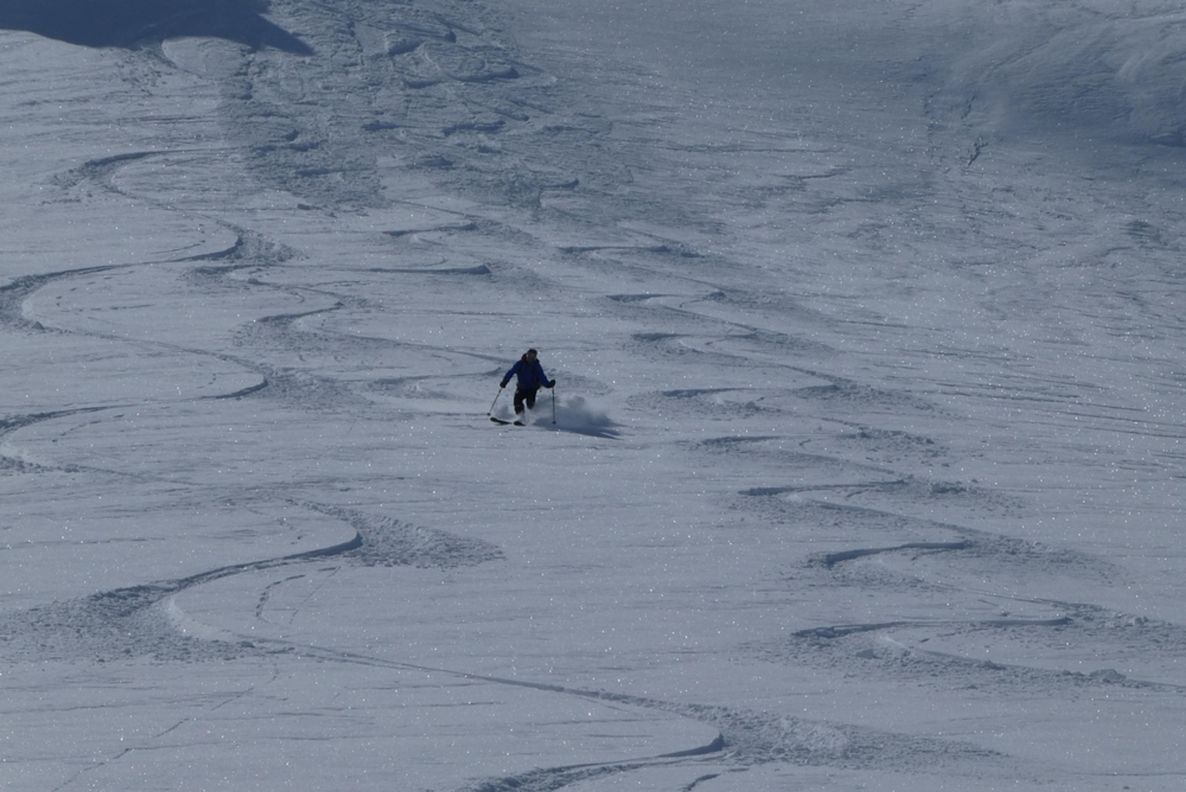 Ski rando terre rouge - Vers la Pissine -François juste avant la chute!