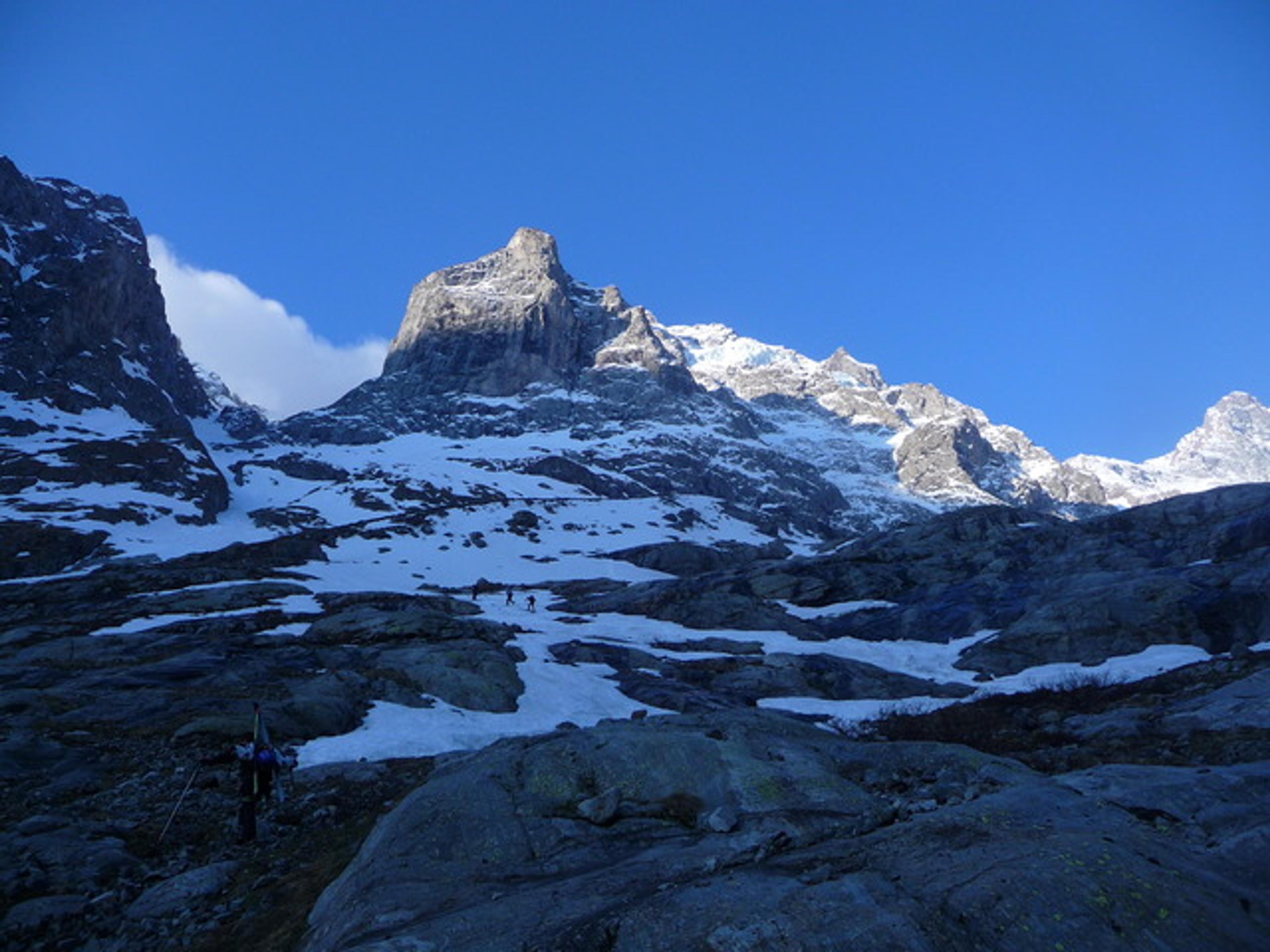 Portage matinal pour le Col Claire