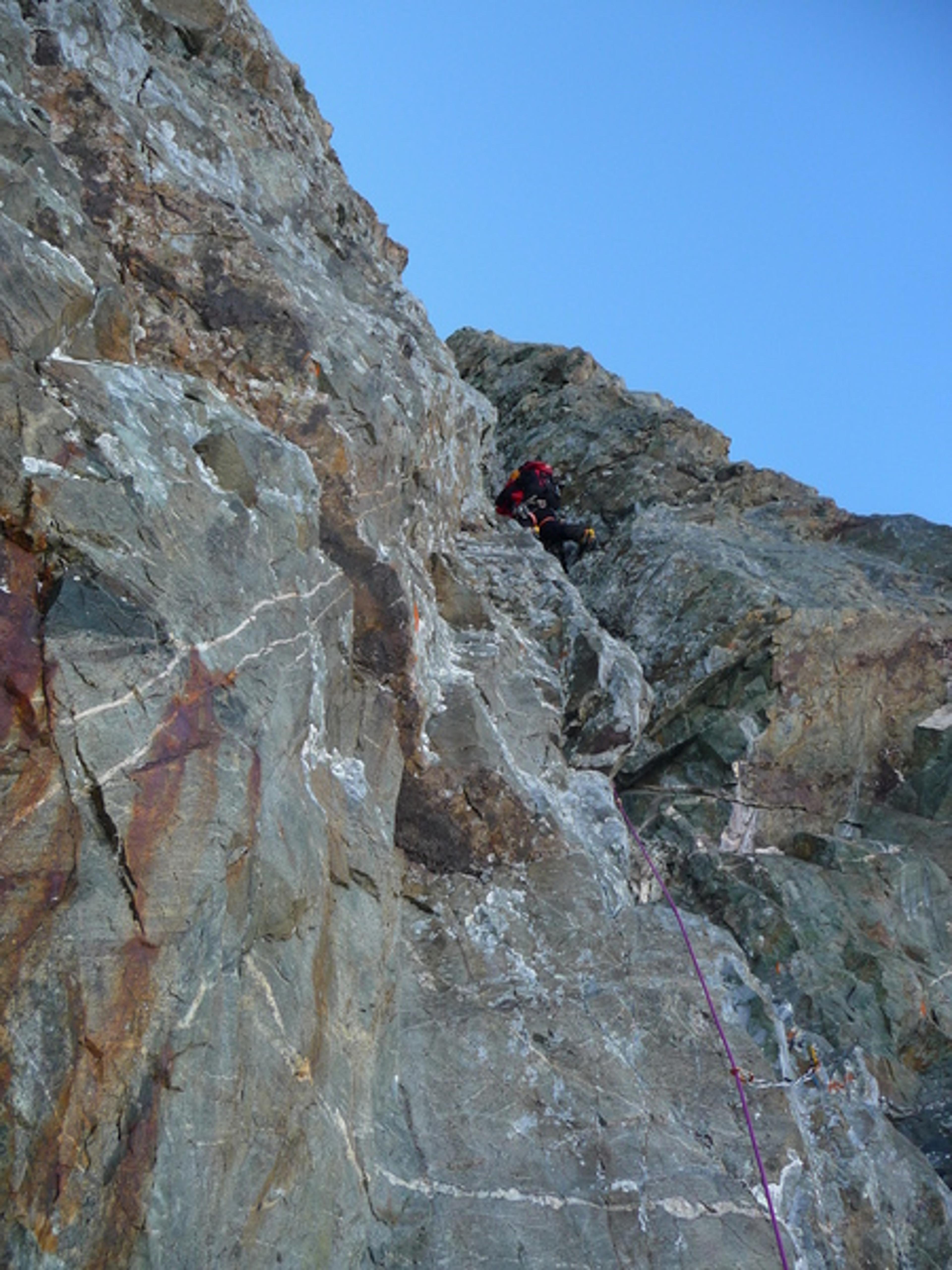Salsa pour 3 étoiles - Belle fissure cheminée en 6a - suite