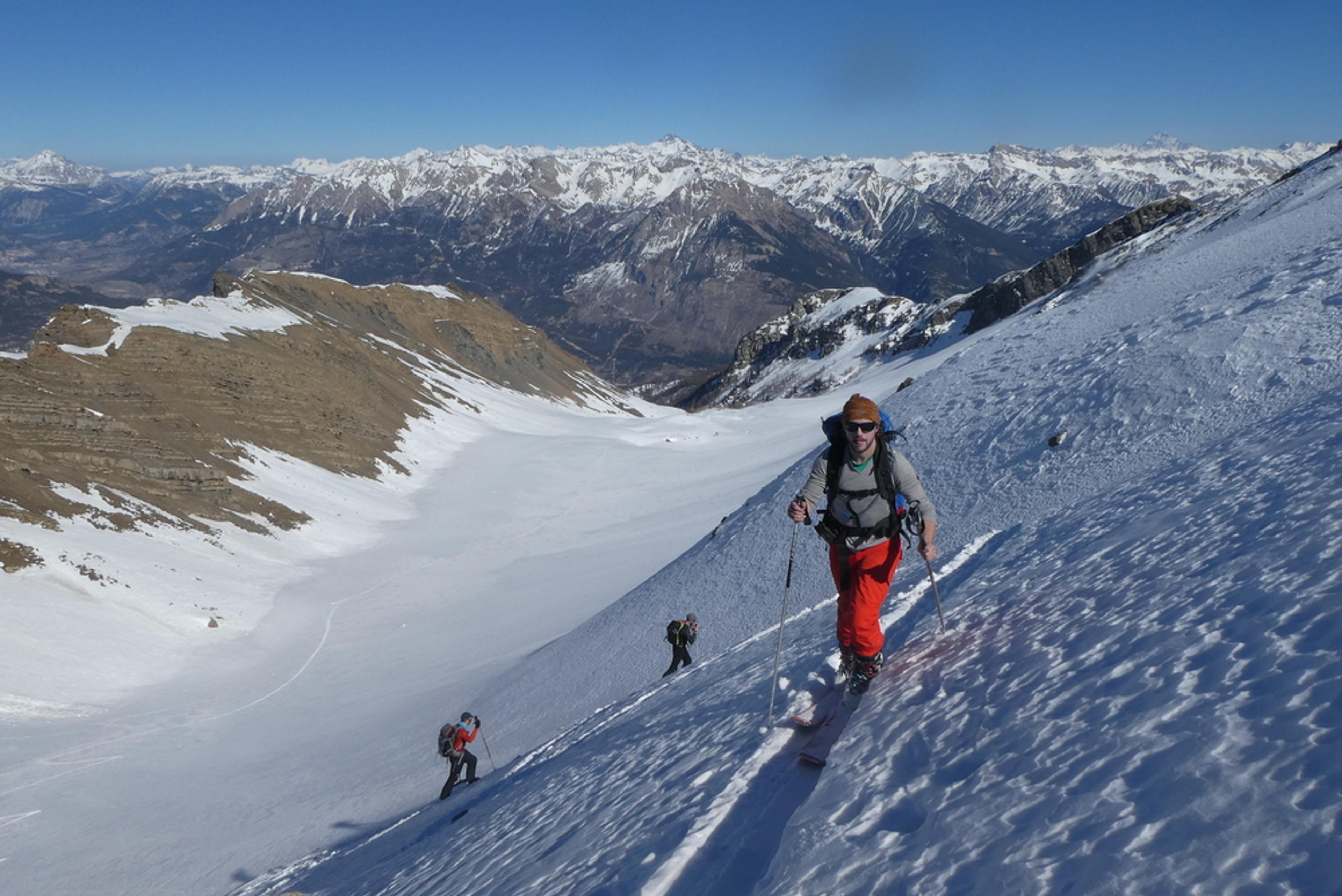 Raid ski randonnée Cerces - Montée vallon du Crouzet