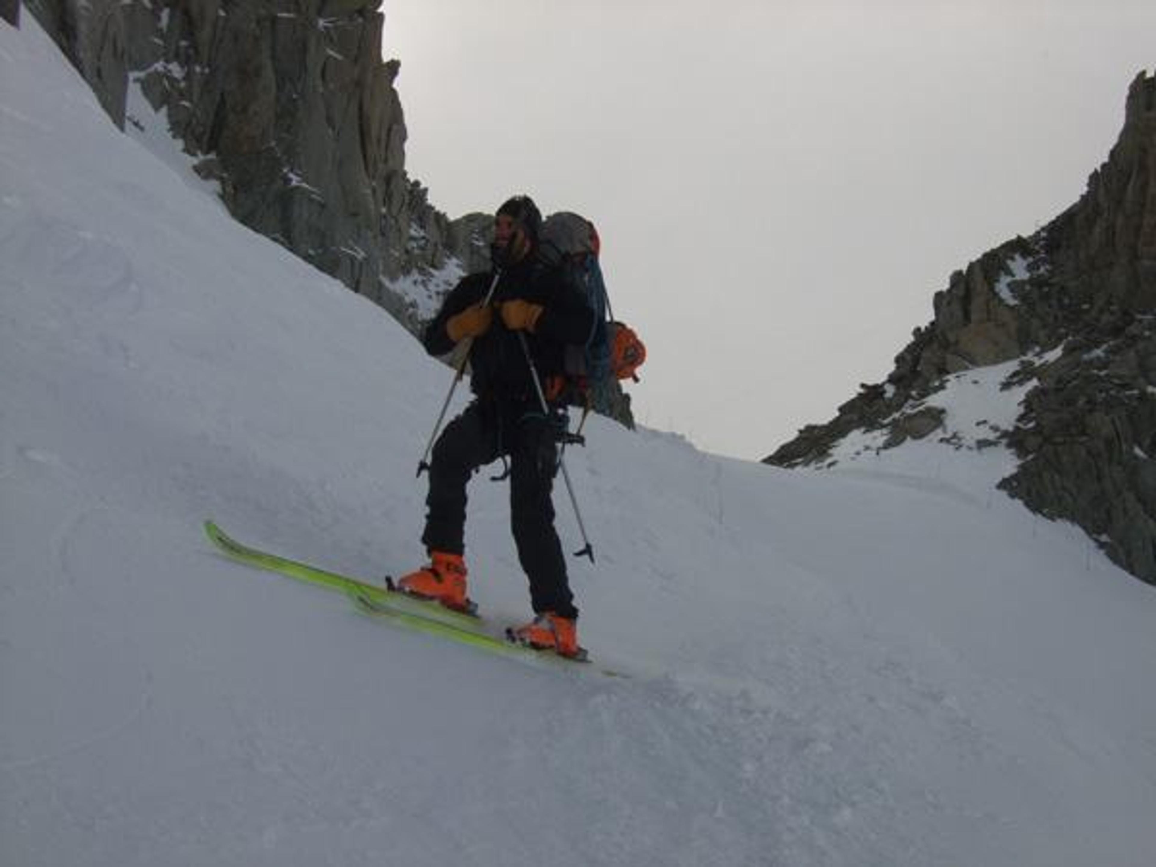 Nico ski vers la Ginat aux Droites