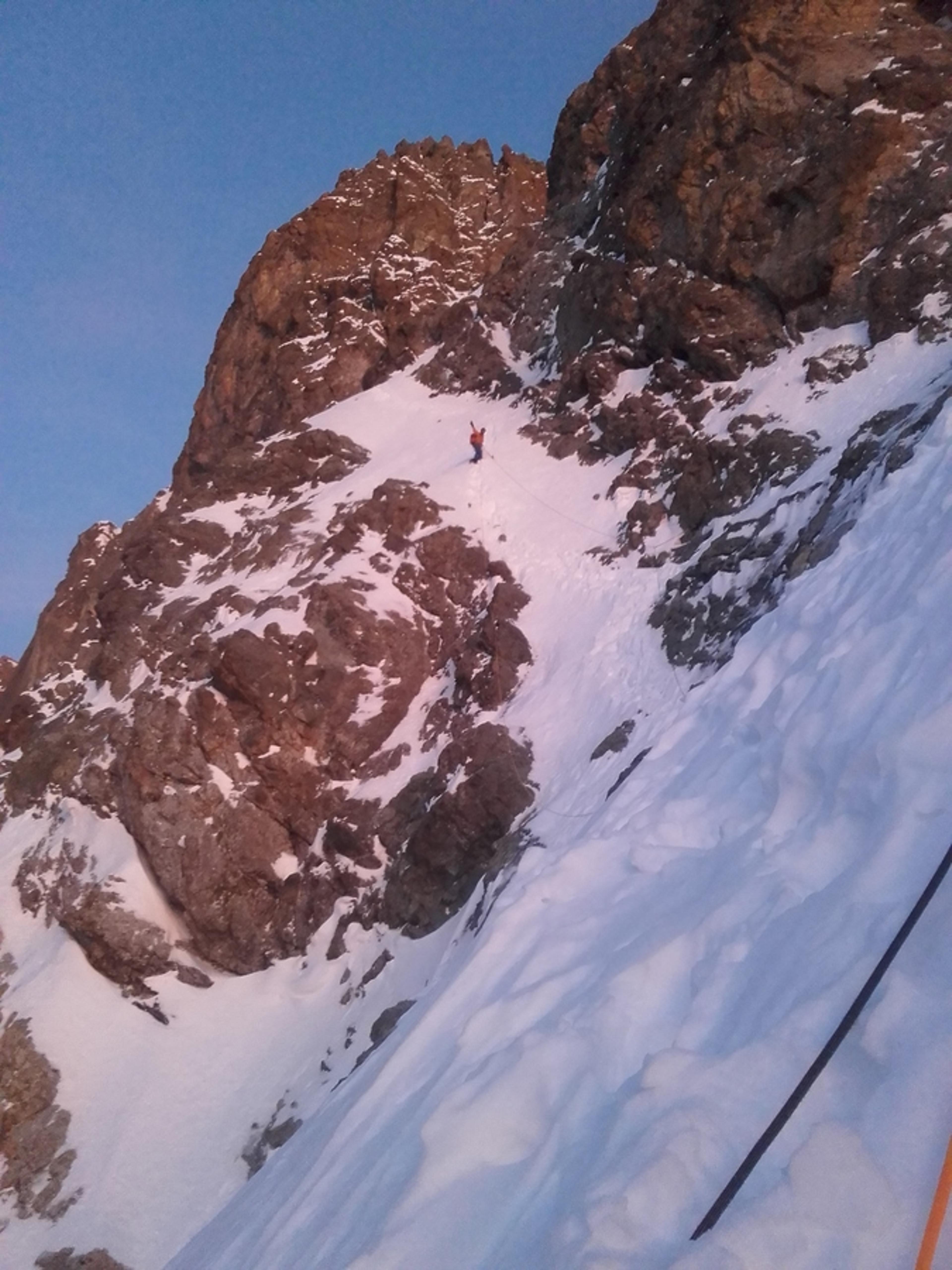 20151110_Pic Sans Nom - Prestige des Ecrins - Rampe de traversée vers la goulotte de sortie