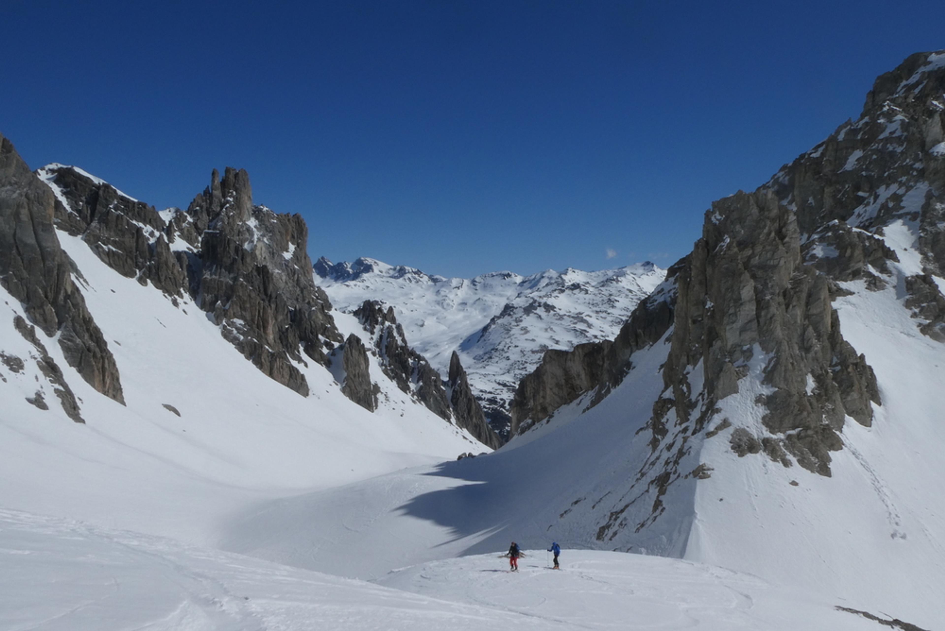 Raid ski randonnée Cerces - En montant à la pointe des Cerces
