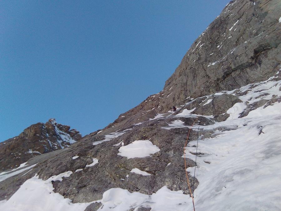 Pic Sans Nom - Prestige des Ecrins - Ju en finit avec les placages du bas
