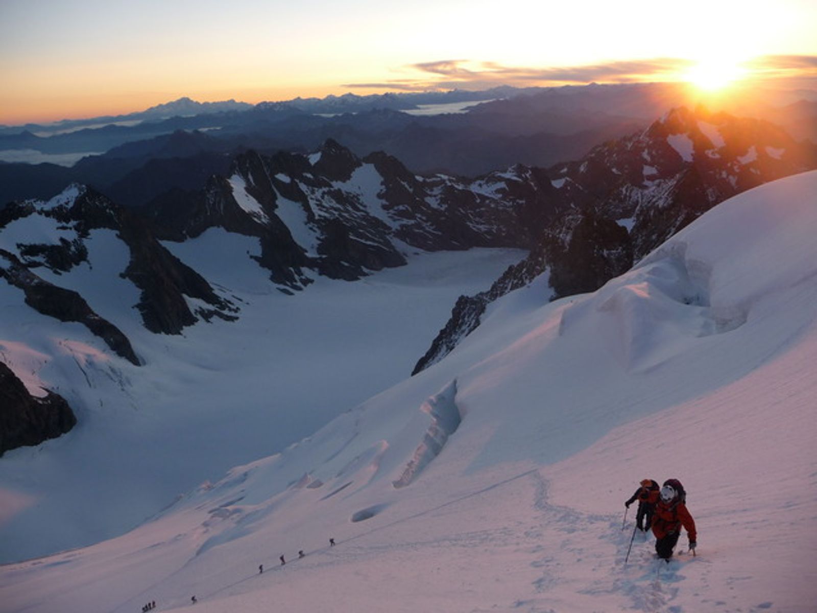 Dôme des Ecrins - L'échappée trace dans la fraiche