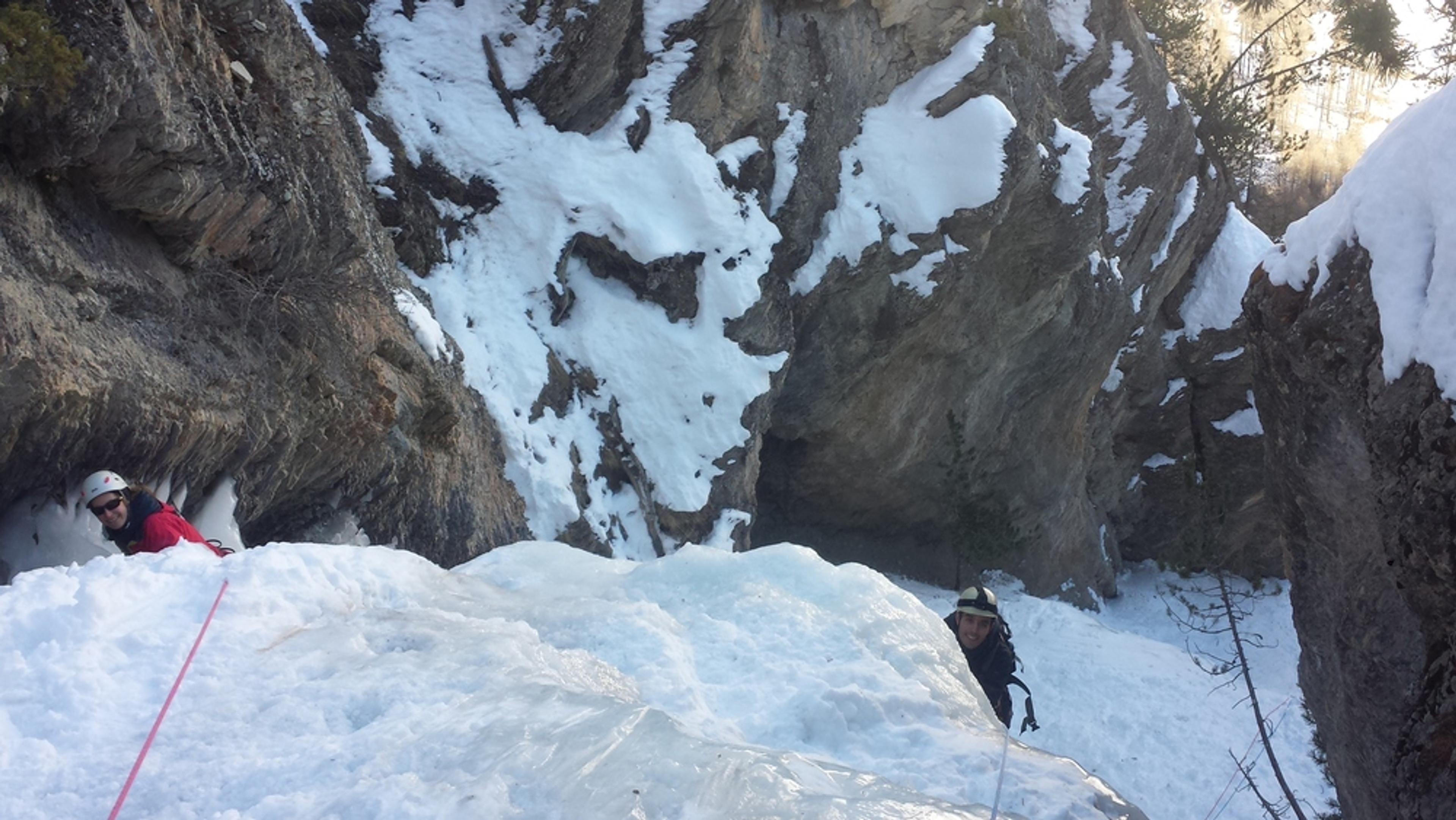 Initiation cascade de glace - Ceillac - Chacun sa variante