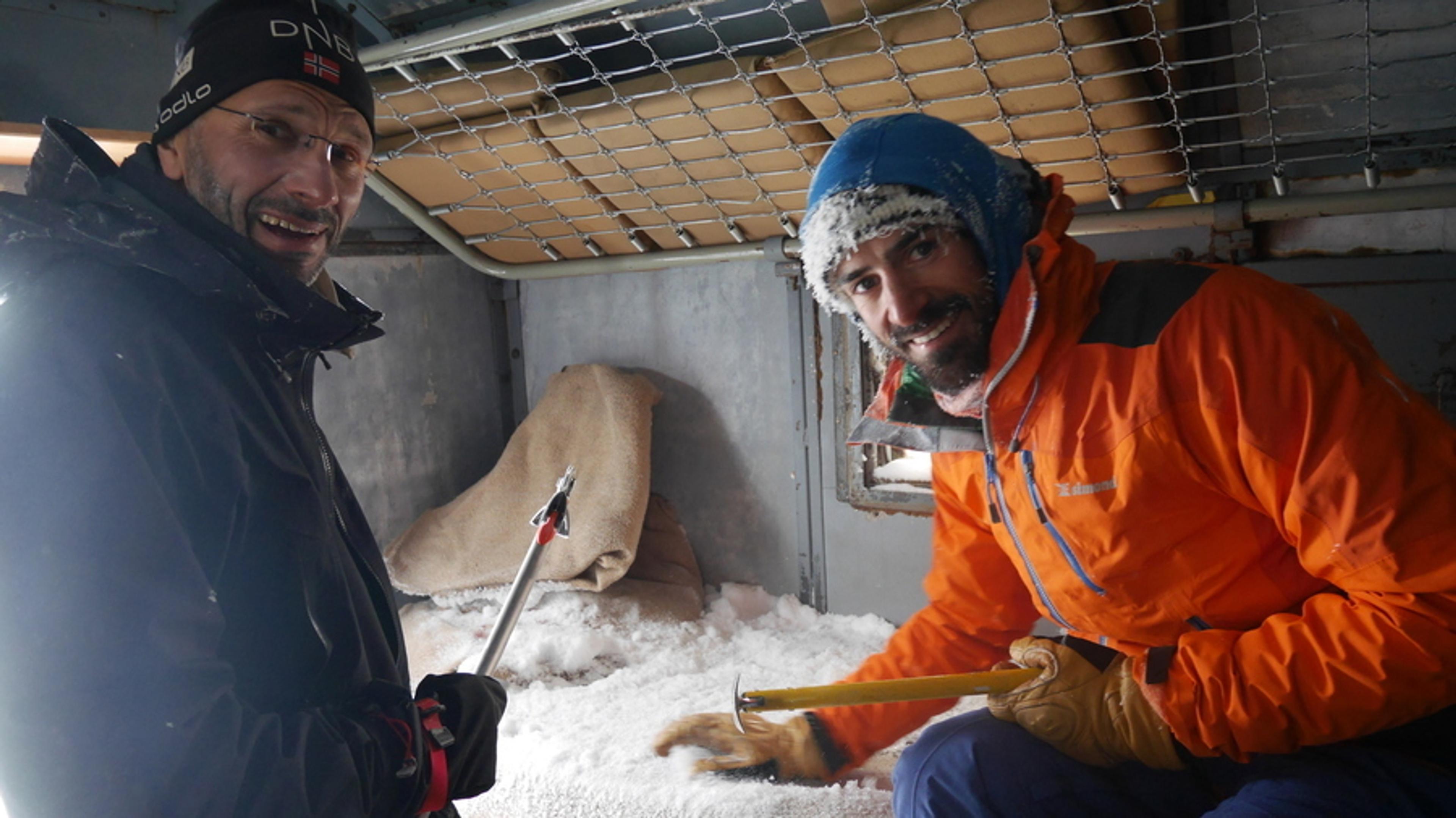 Grattage de matelas au bivouac Perelli