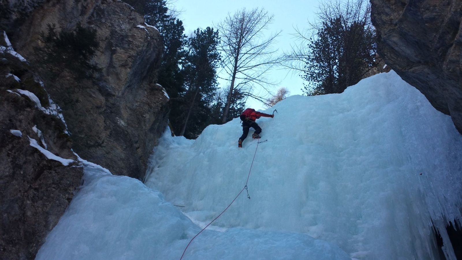 Cascade glace Ceillac - le Y de gauche - Julien dans le Y de gauche