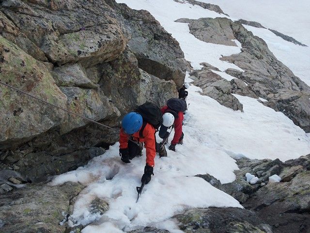 Initiation alpinisme en famille