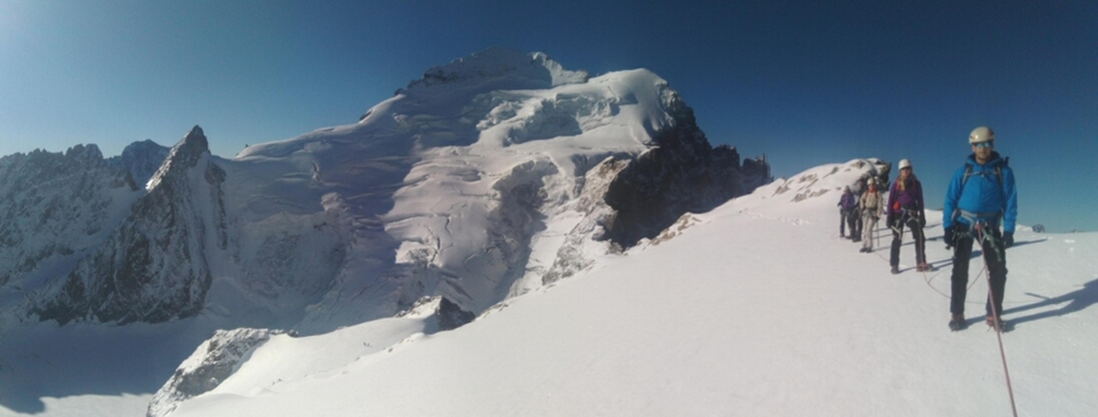 Stage initiation Alpinisme - Pas loin du sommet de Roche Faurio