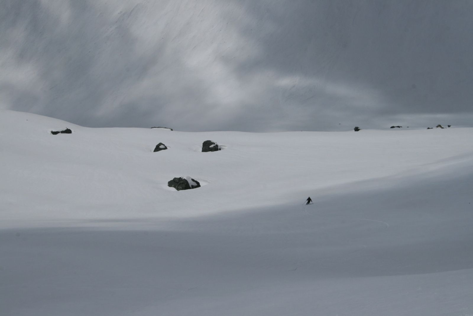 Raid ski Haute Maurienne - Descente plein pot sur l'Italie