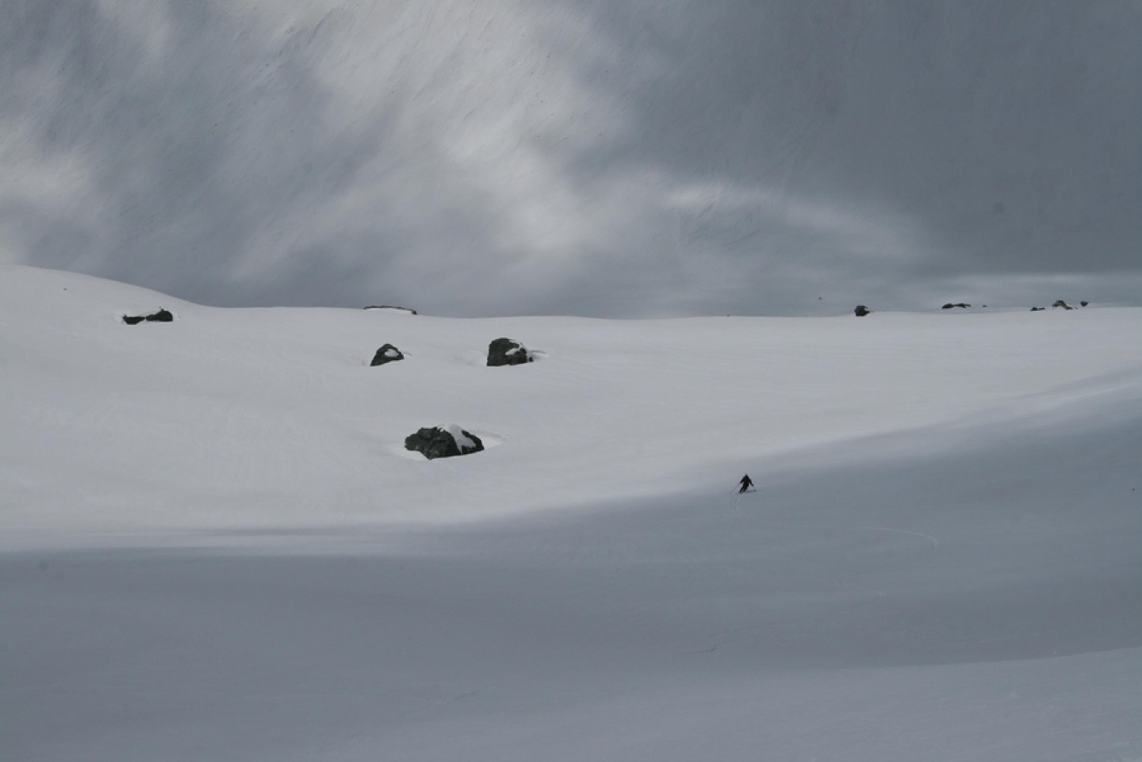 Raid ski Haute Maurienne - Descente plein pot sur l'Italie