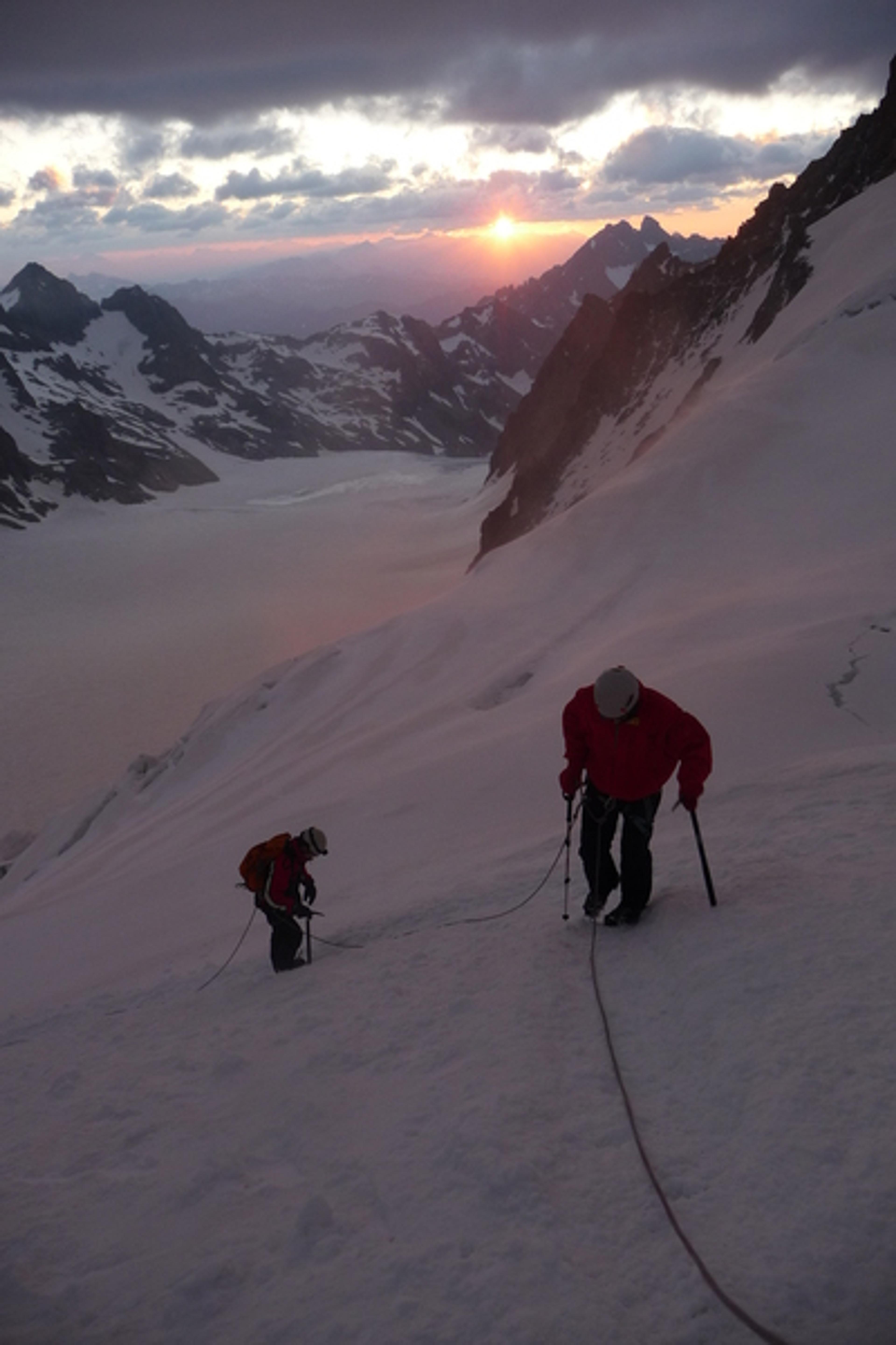 Dôme des Ecrins - un levé de soleil de toute beauté