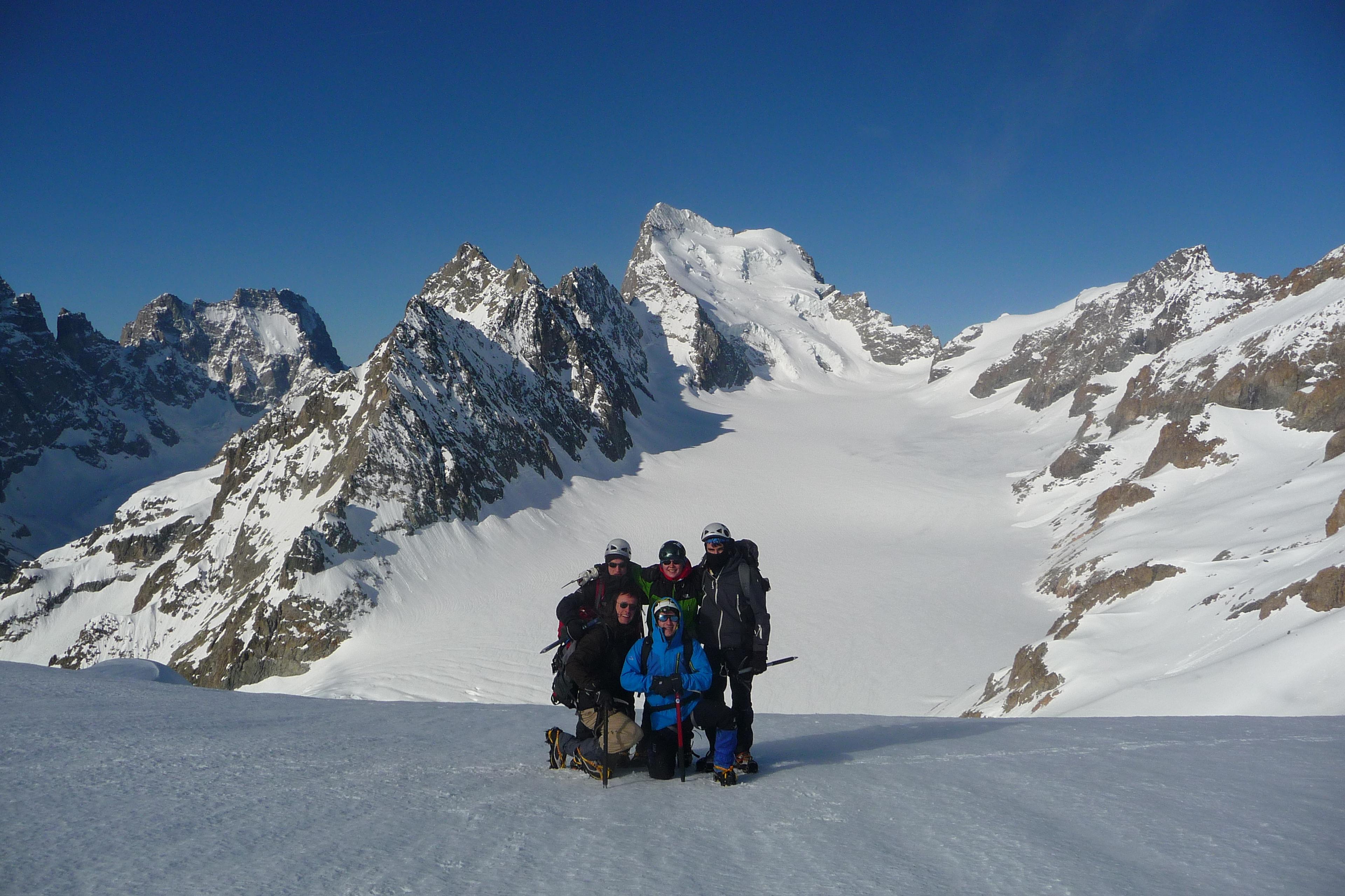 10 sommets pour débuter l'alpinisme avec un guide de haute montagne dans les Ecrins