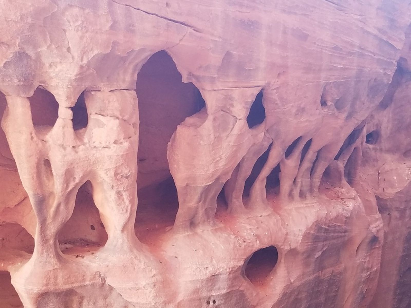 Des sculptures etonnantes dans le Rocher de wadi rum