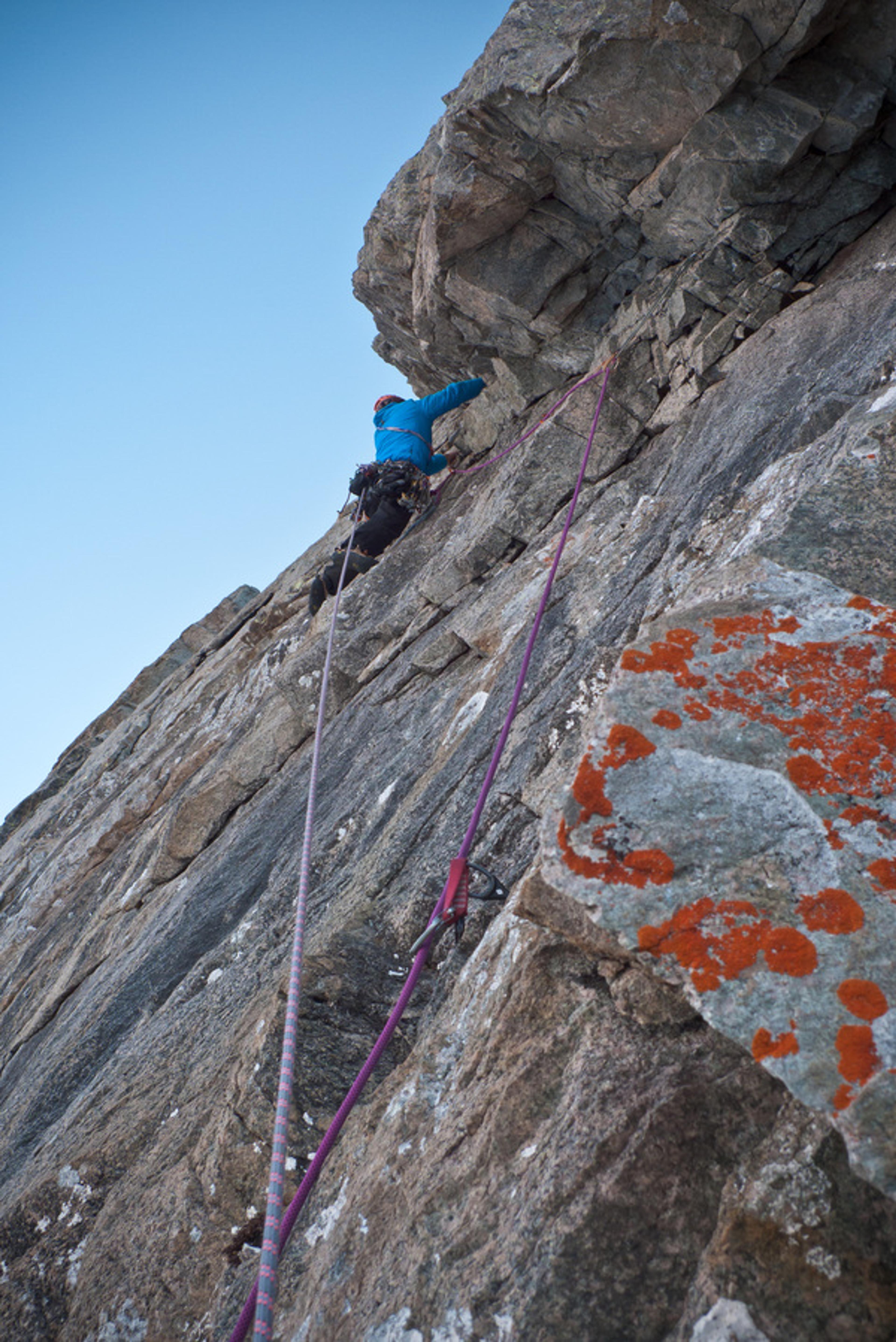 Pic sans Nom - Cambon Francou - Le deuxième dièdre en 6a+