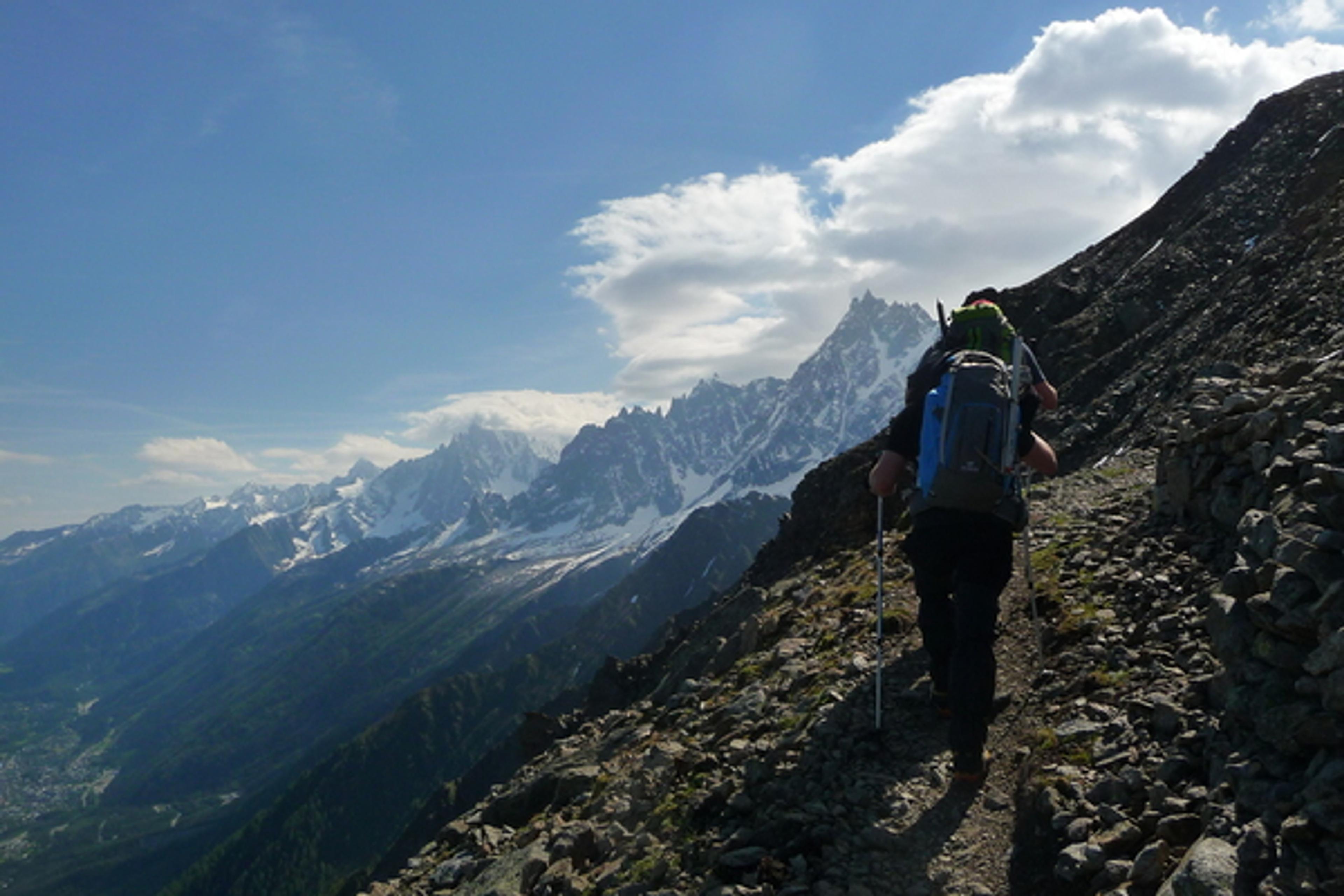 Mont Blanc - Voie normale - Sur le sentier des Rognes