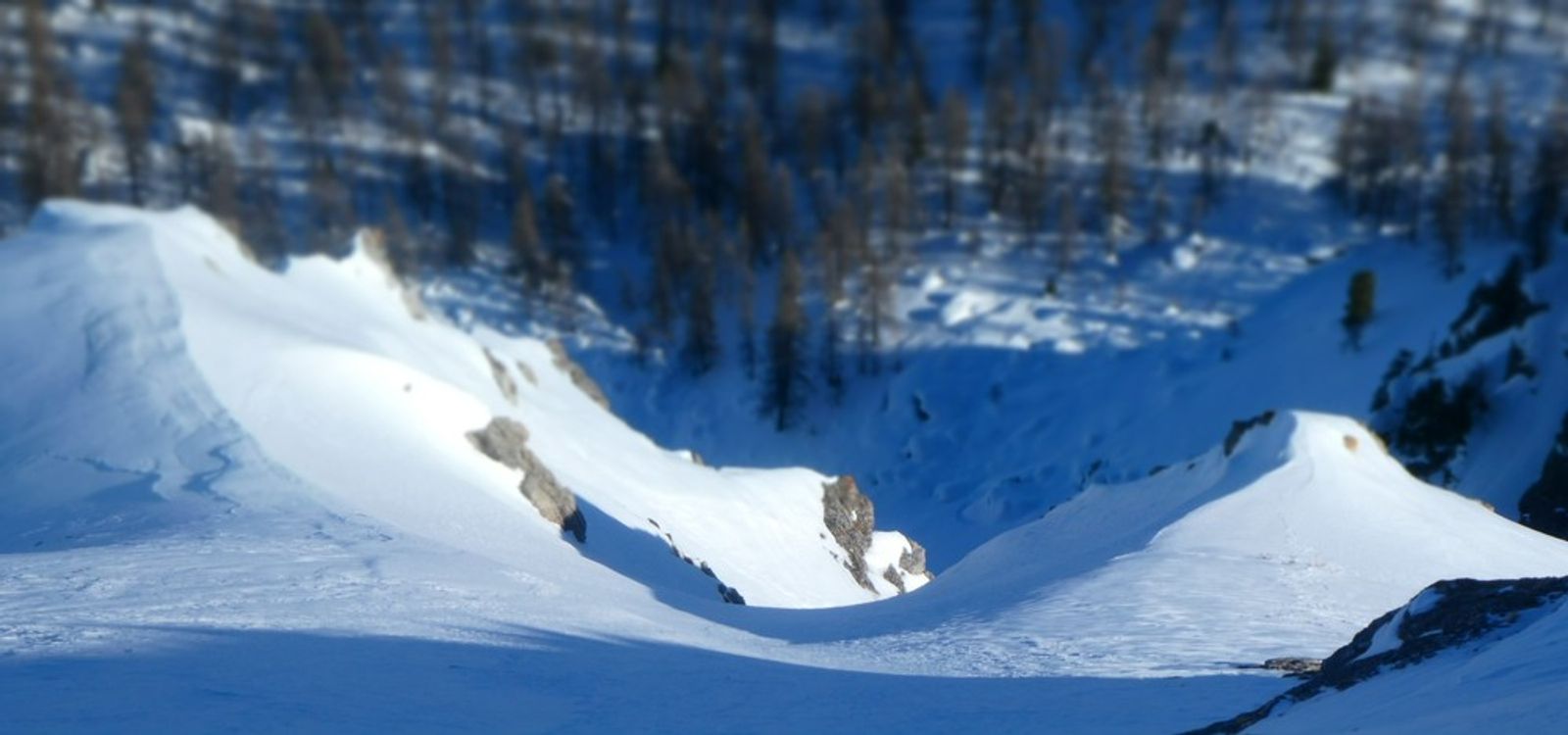 aiguillas-couloir-neige-vue-plongeante.jpg