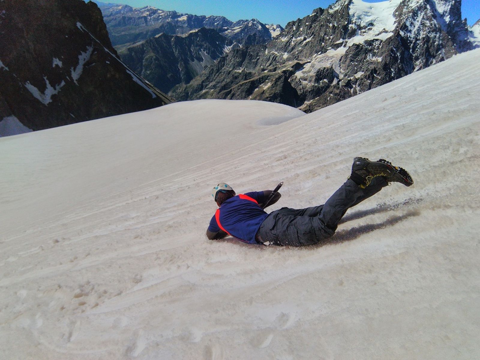 Stage alpinisme - Glissade sur la neige