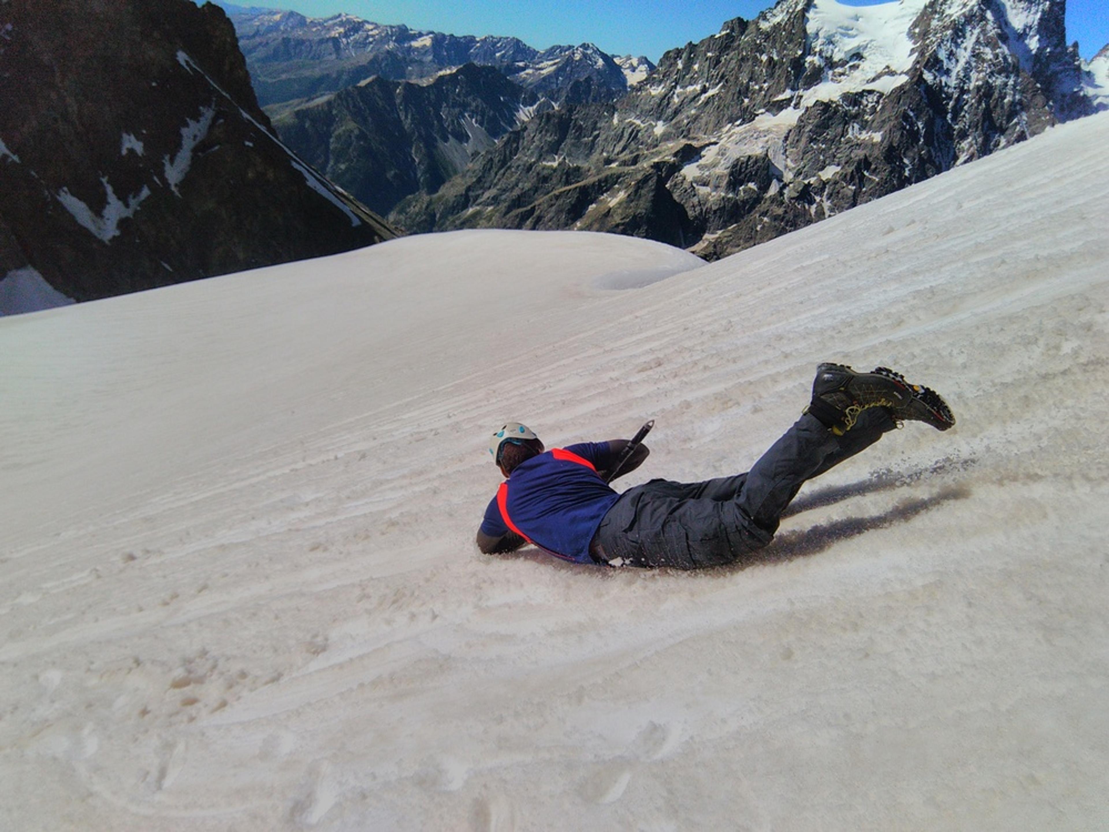 Stage alpinisme - Glissade sur la neige