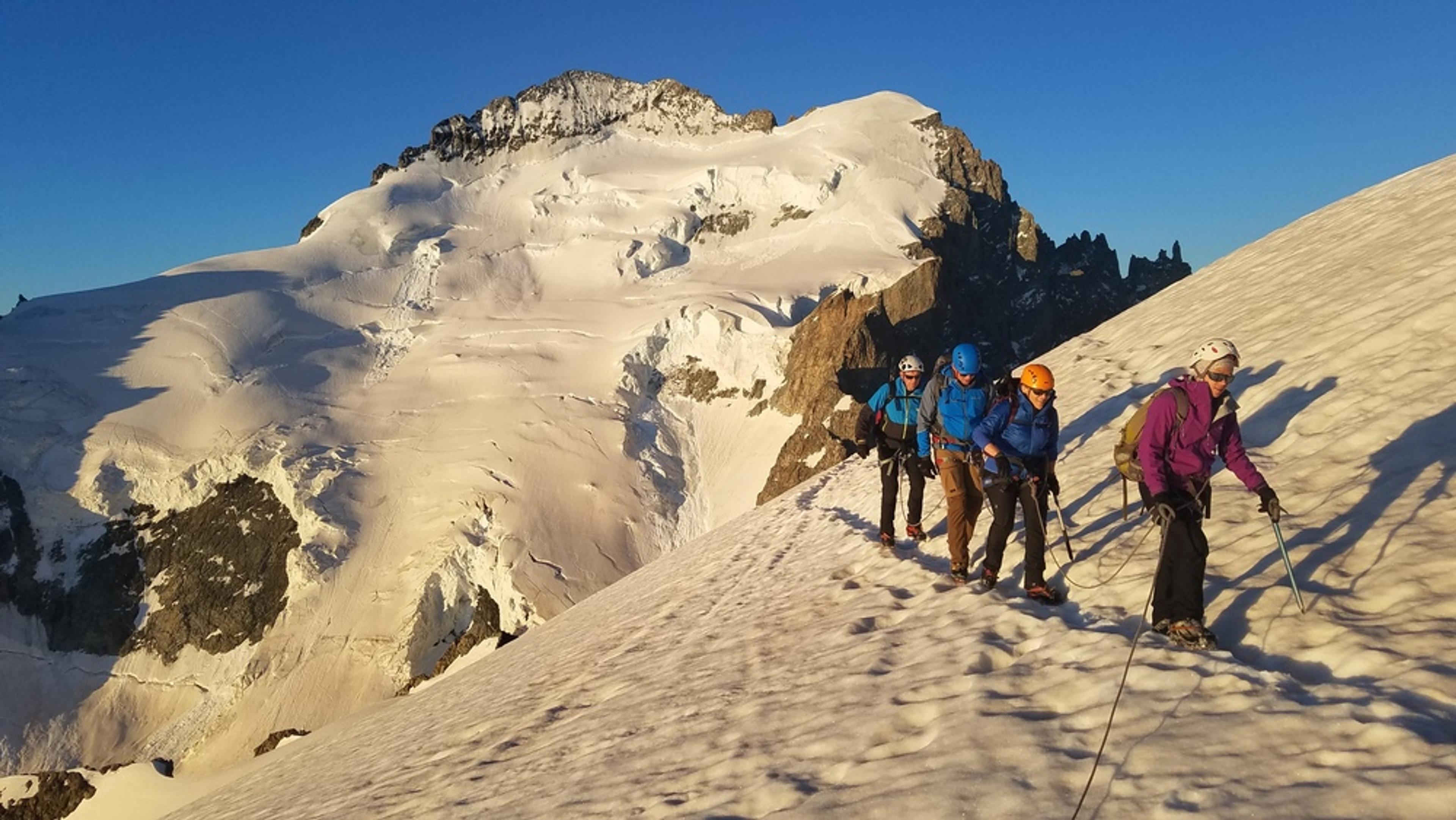 Initiation découverte alpinisme - A deux pas du sommet