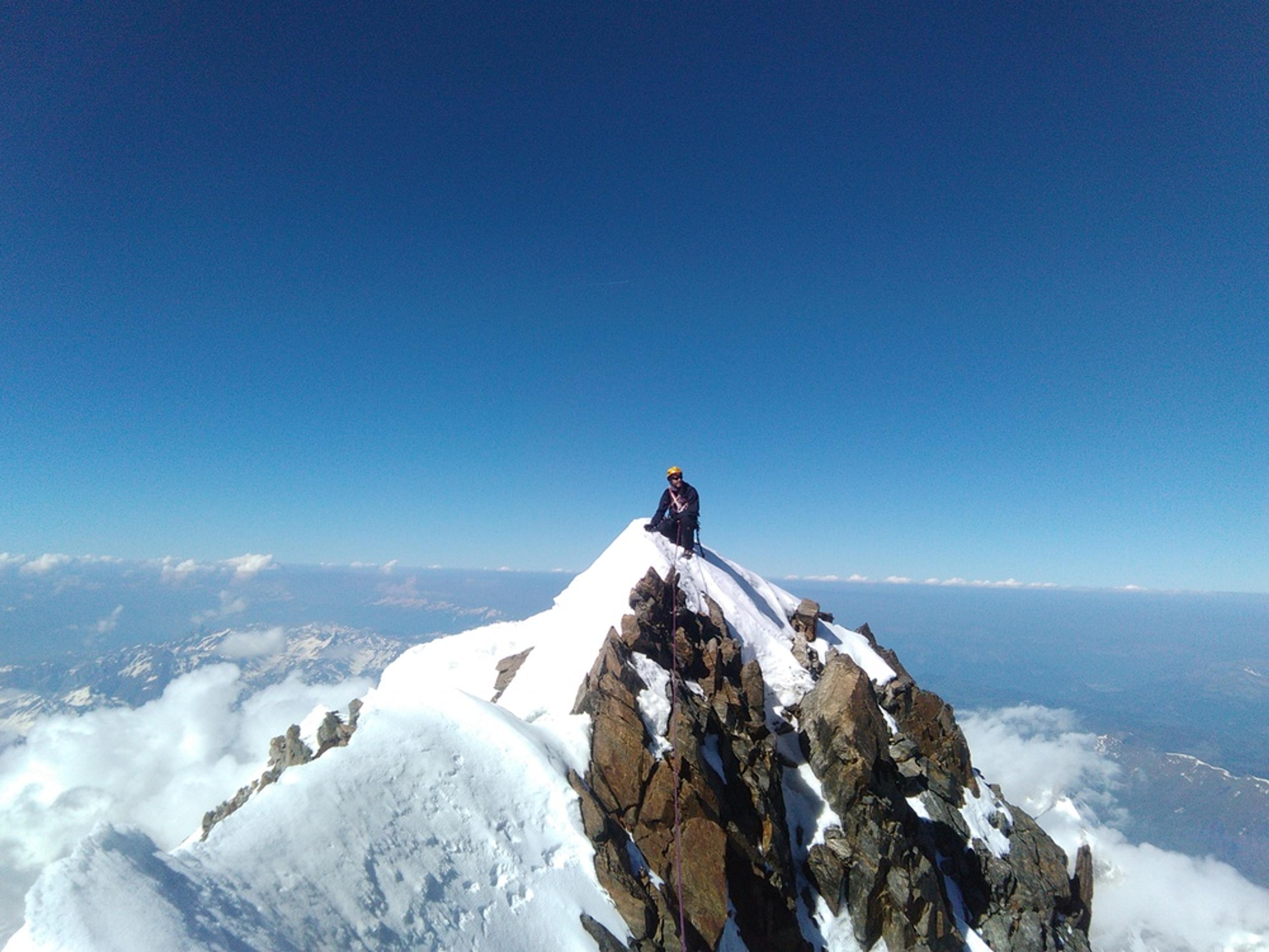 Mont-Blanc - Sur l'arête du Brouillard