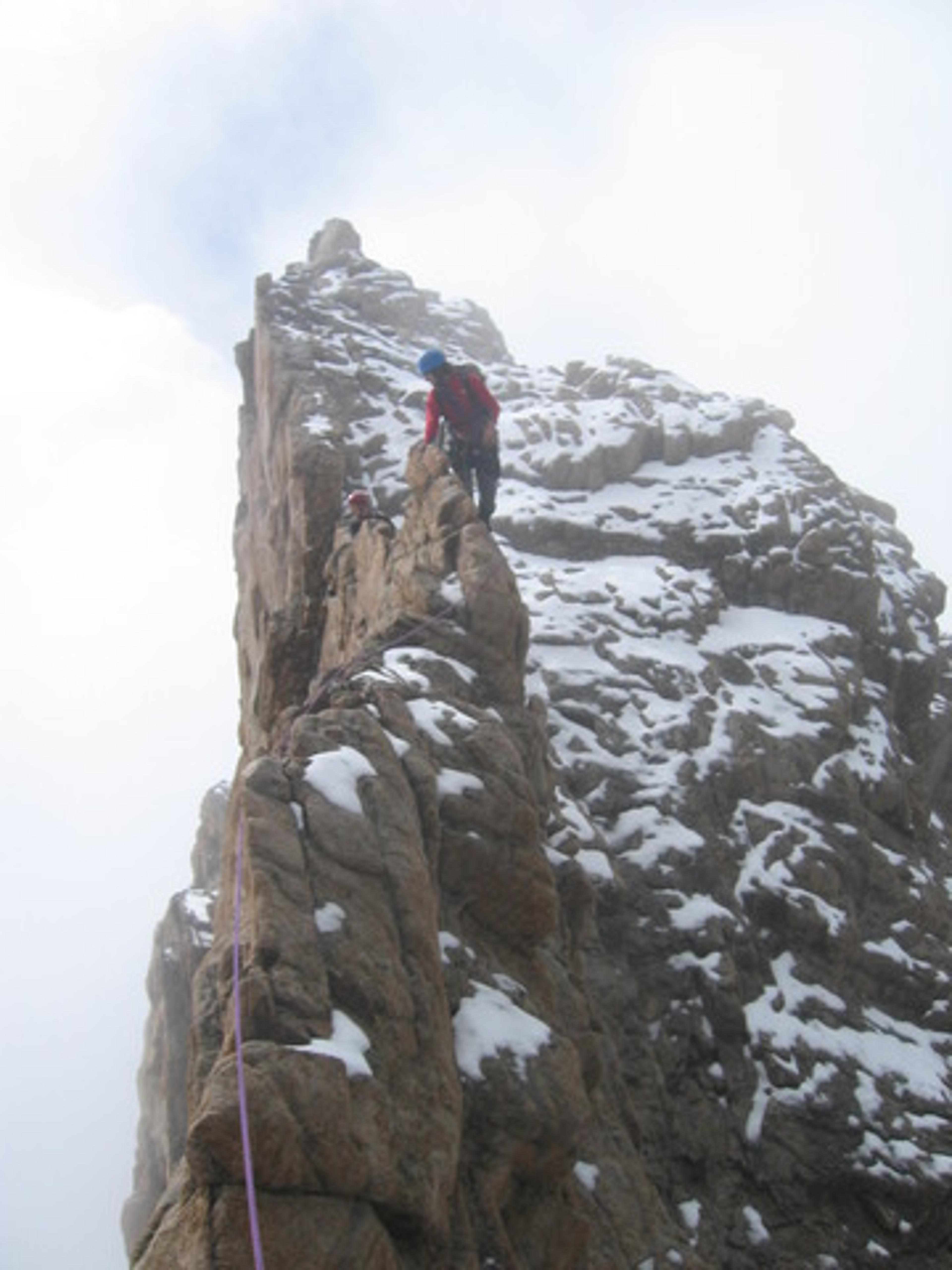 Sur l'arête N de Sialouze dans la traversée