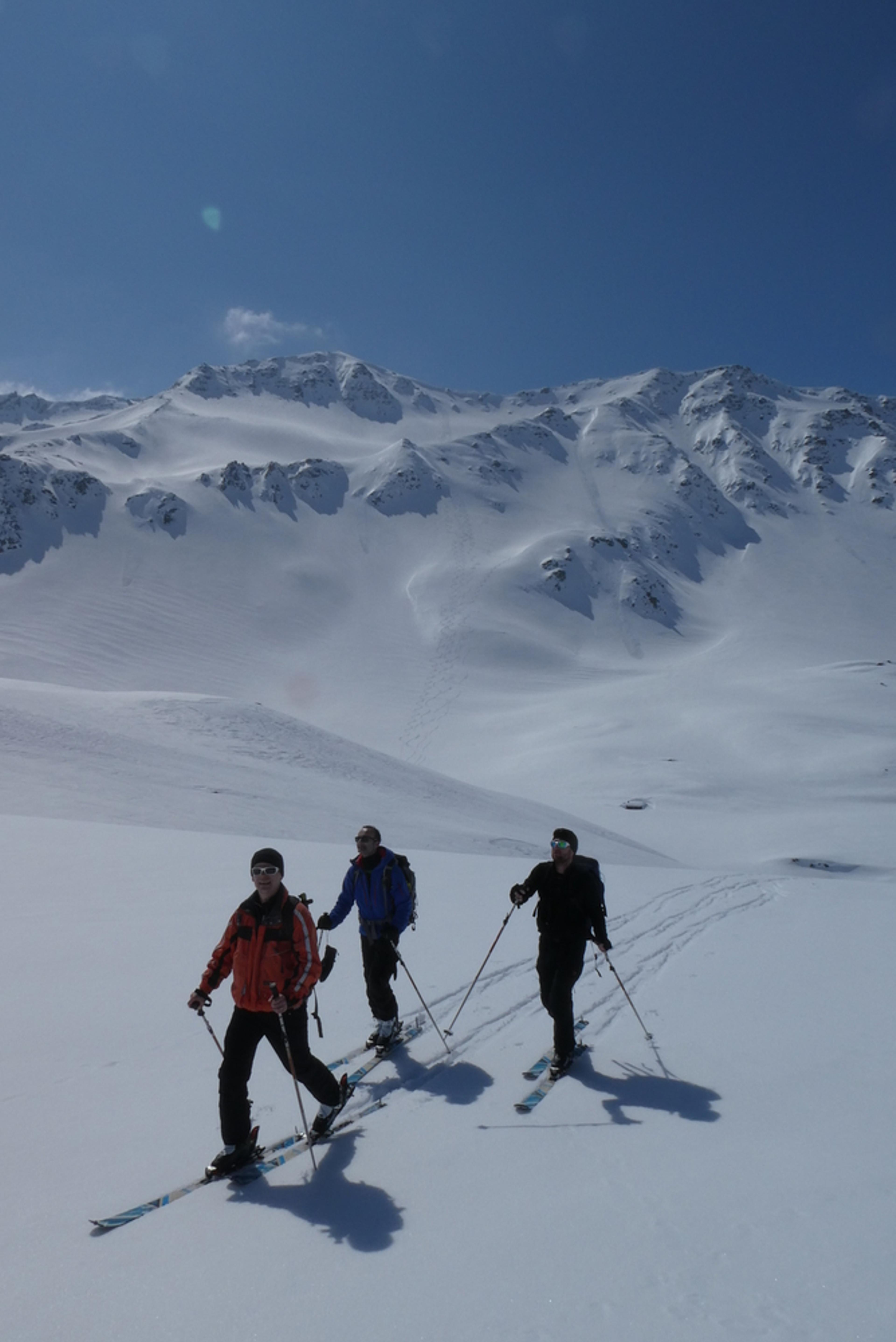 Ski rando terre rouge - Vers la Pissine - Hé hi, hé ho, on rentre du boulot!