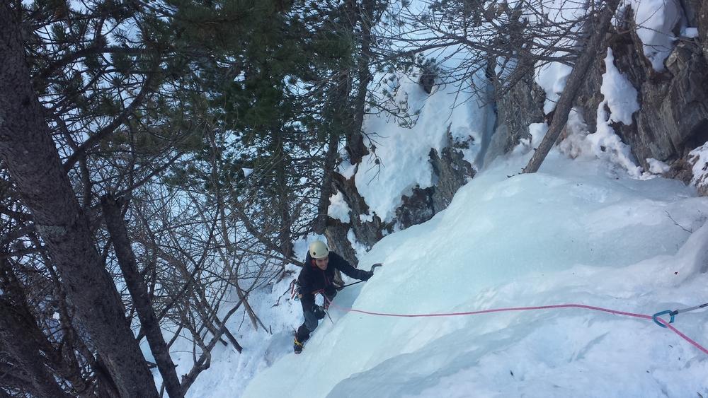 Initiation cascade de glace - Ceillac - Adrein en termine avec la branche de gauche