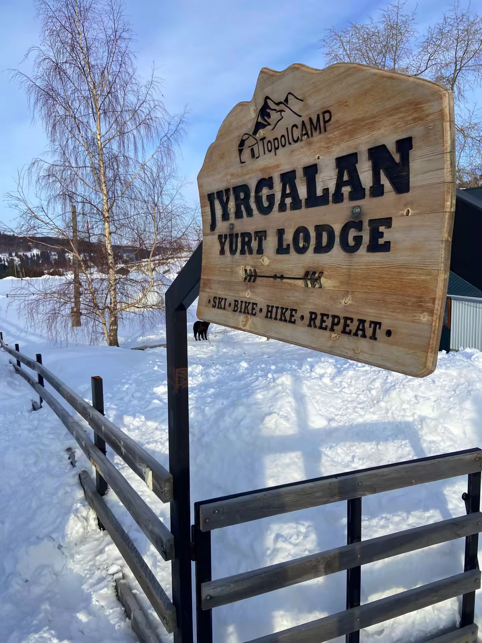 Le panneau de Jyrgalan Yurt Lodge