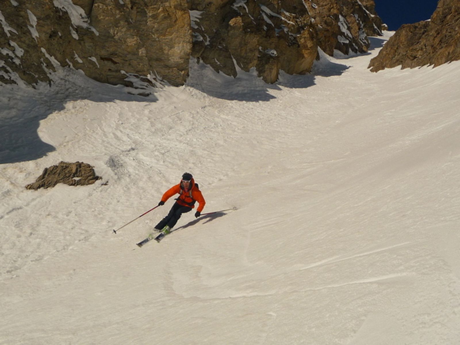 Petit Puy - Couloir Sud - Sylvain envoie la courbe