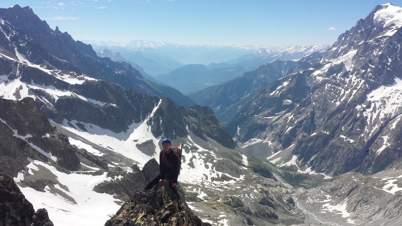 Stage autonomie - Max enfourche l'arête sud du Pic du Glacier d'arsine