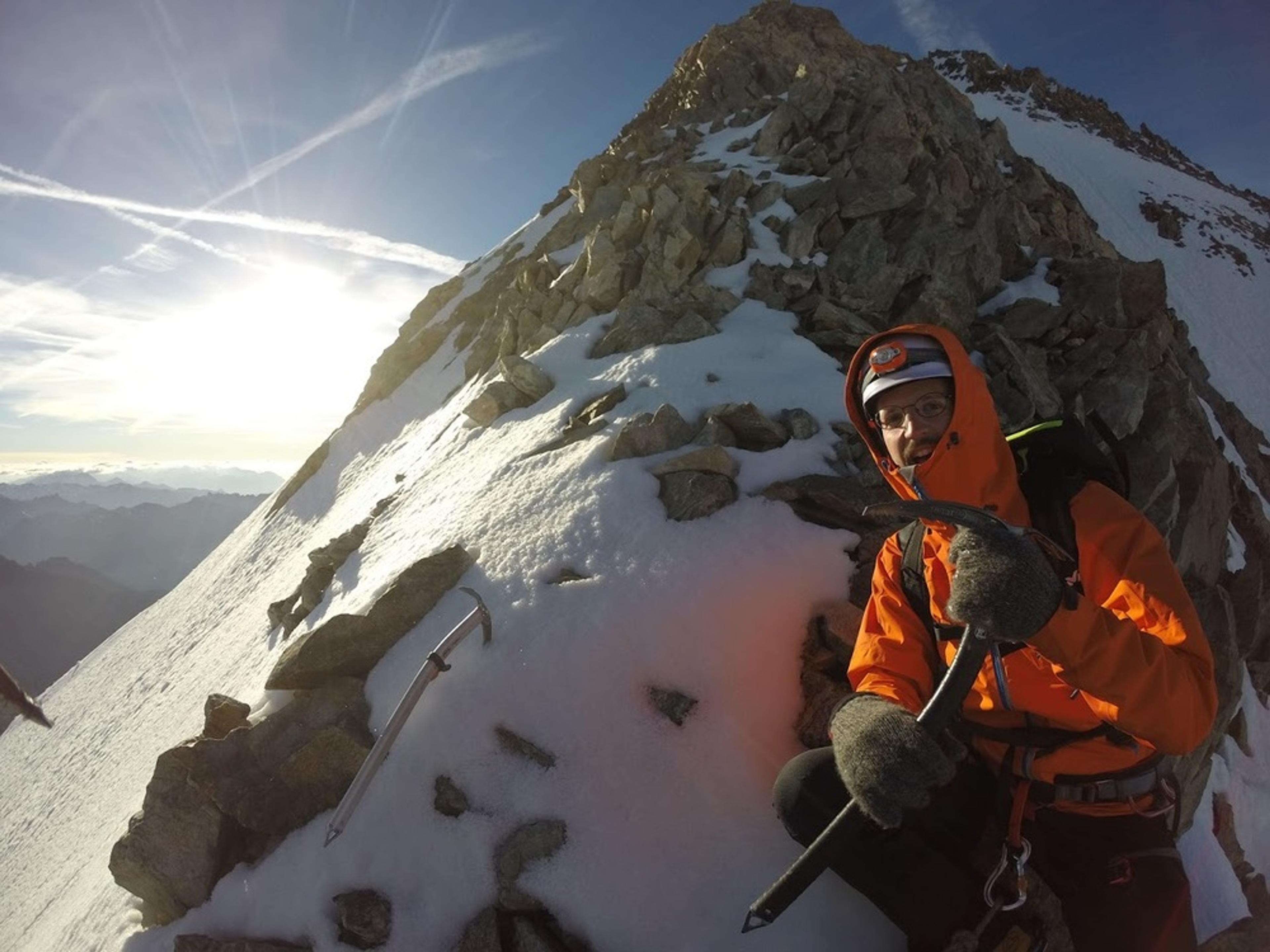 Neige Cordier - Sur l'arête sommitale