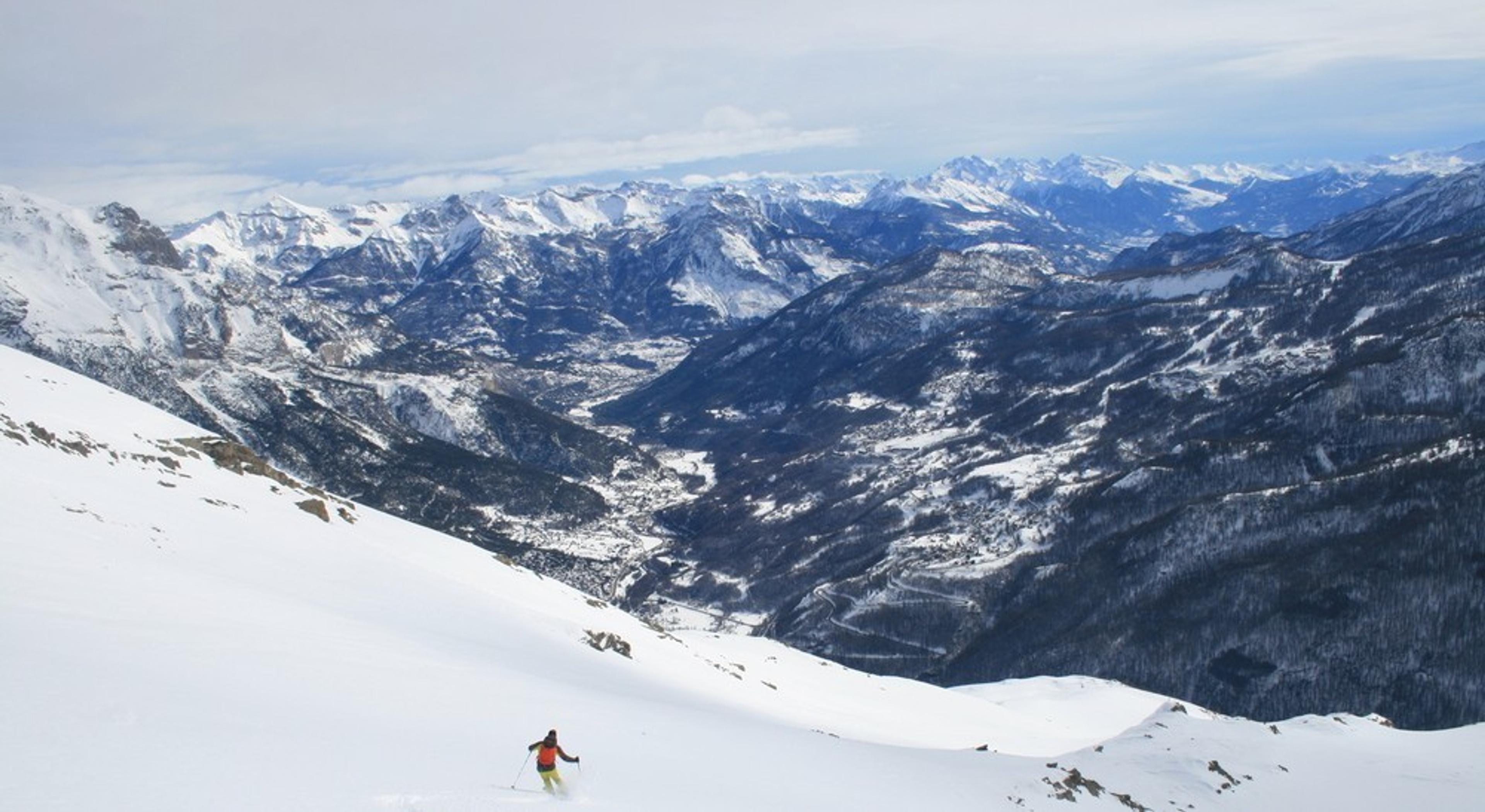 Ski de randonnée Pelvoux - Vue plongeante sur la Vallouise