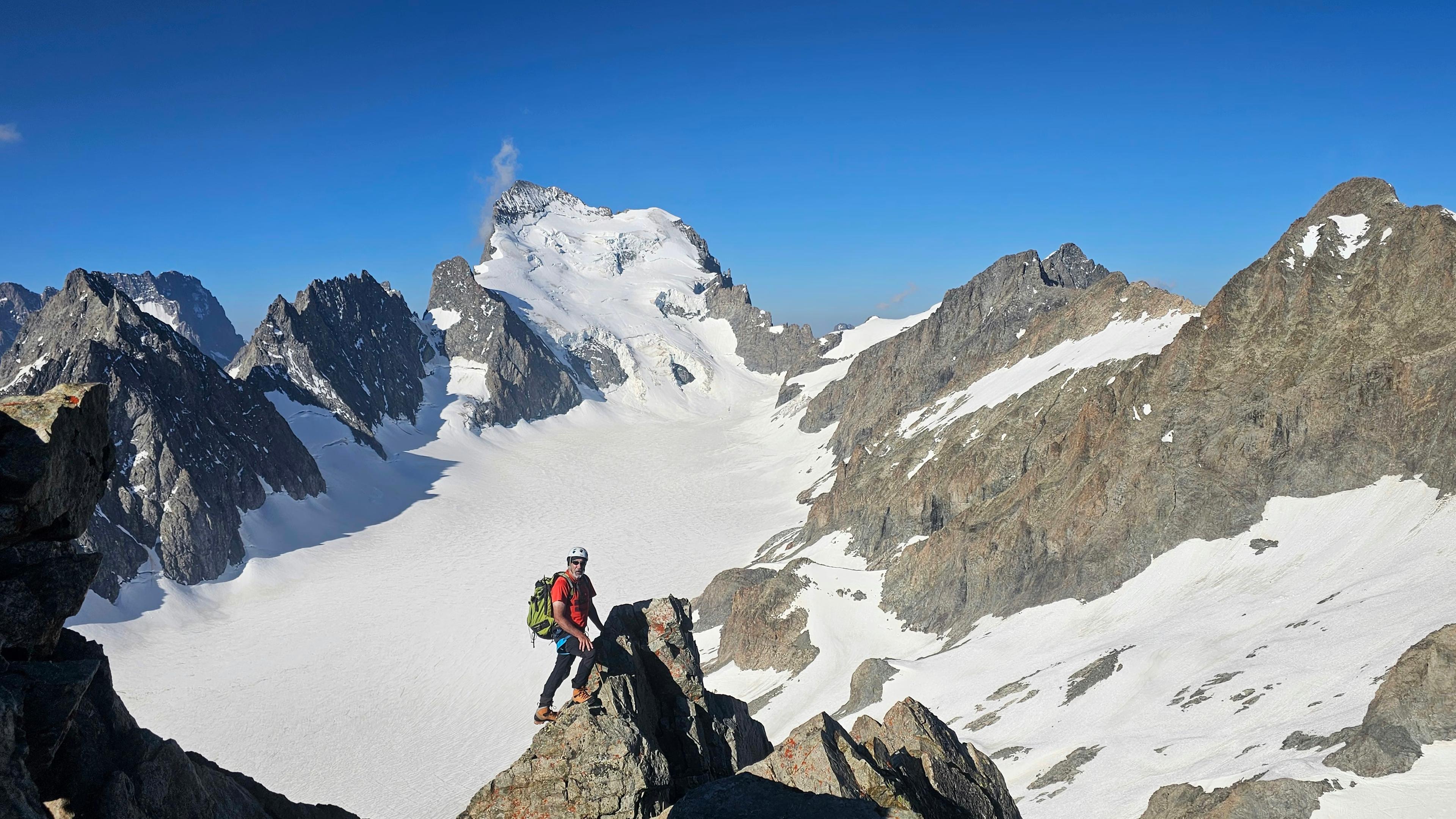 alpiniste arete sud glacier blanc