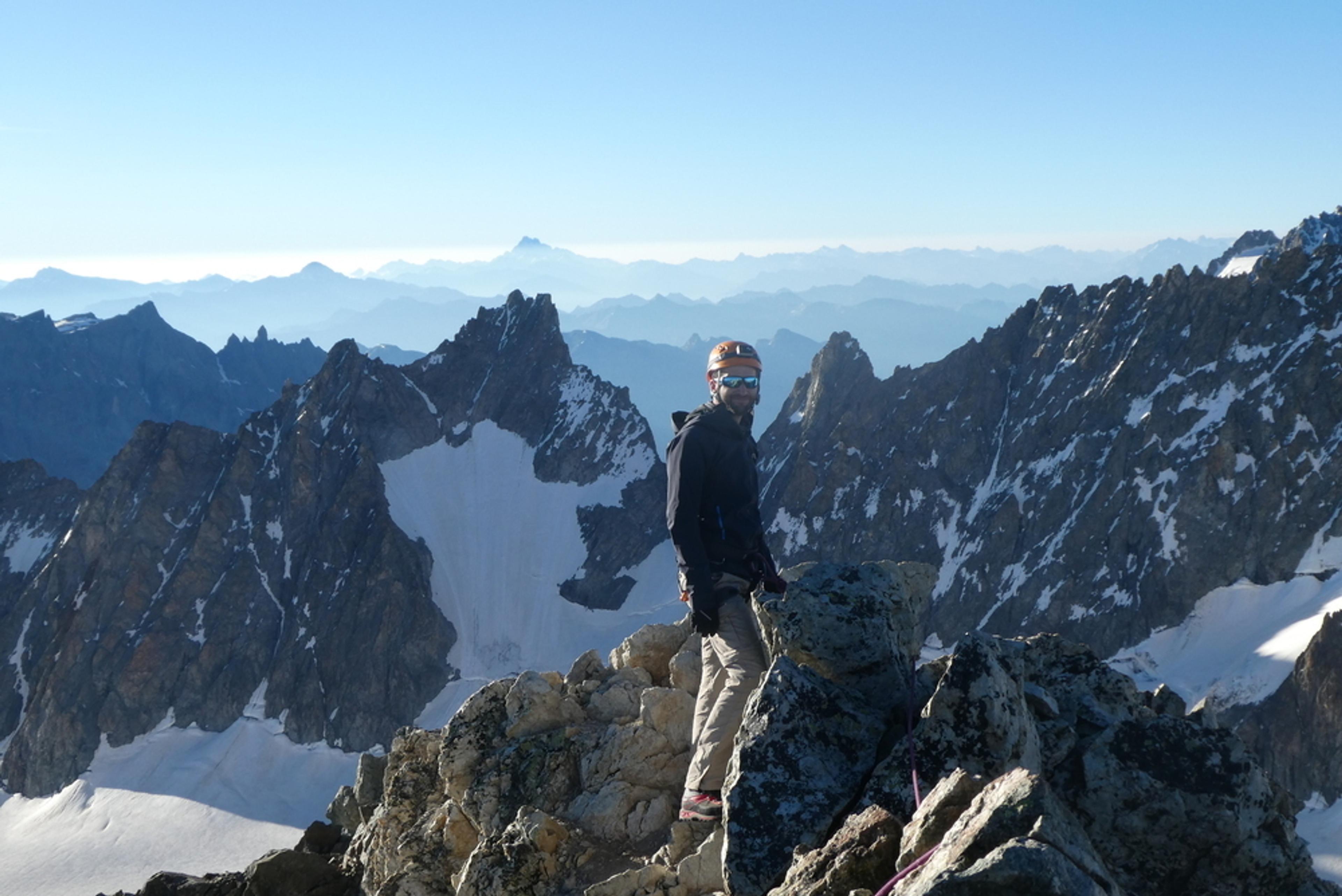 Stage autonomie débutant - Roche Faurio - Olivier sur l'arête