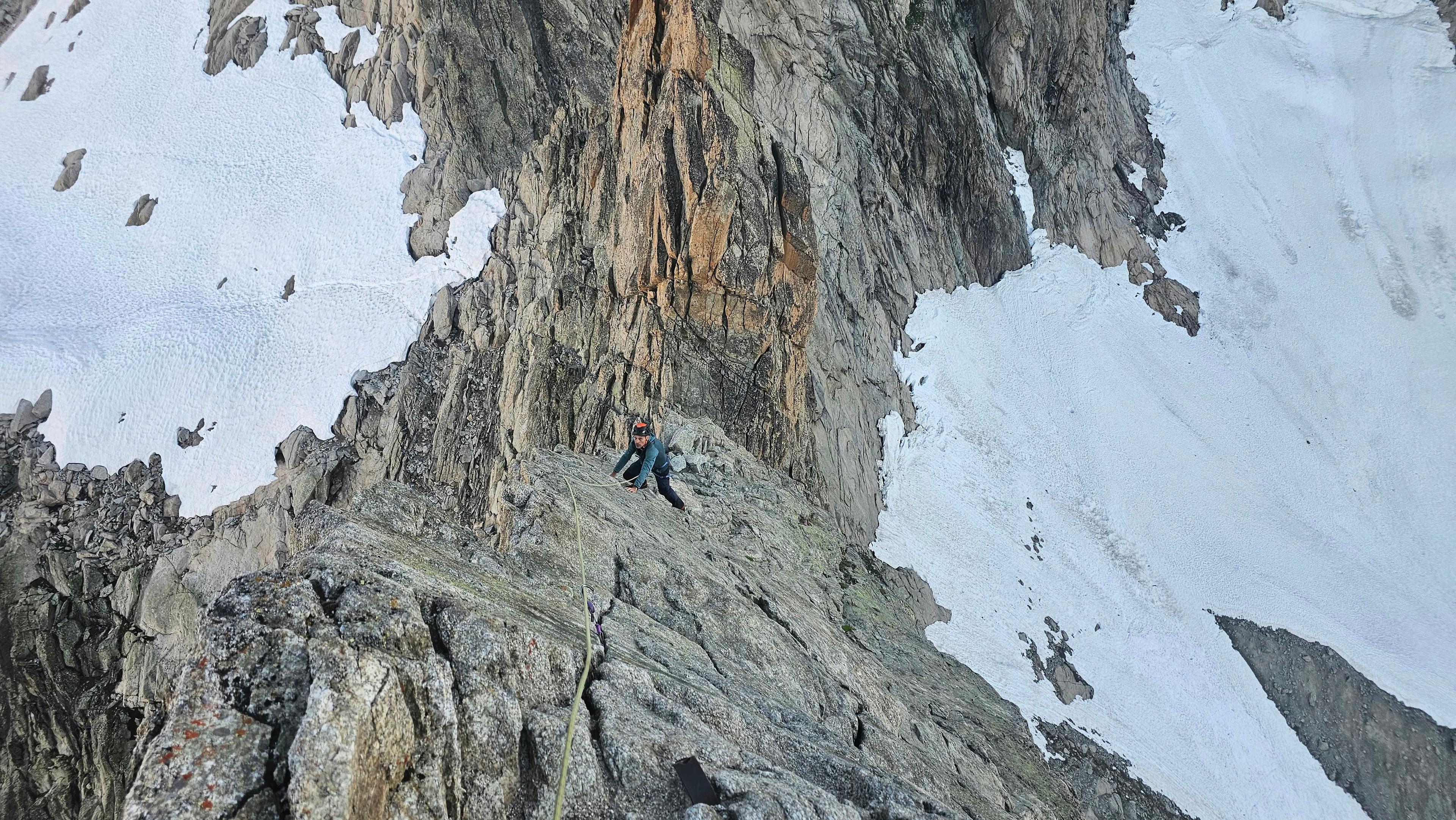 Alpiniste dans la dernière longueur de la Dibona