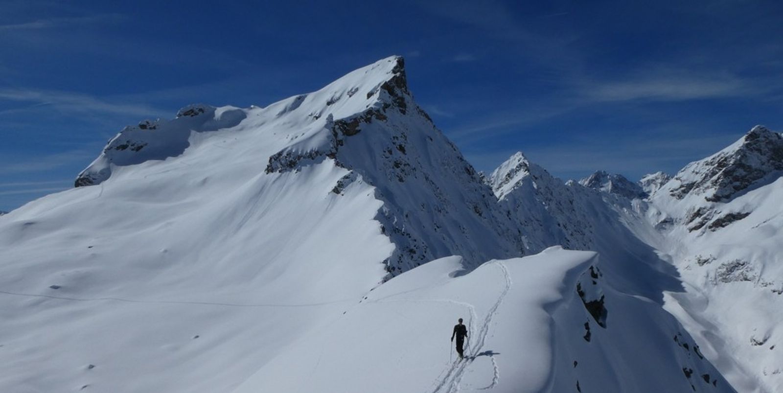 Couloir nord Rouya - Corniches style